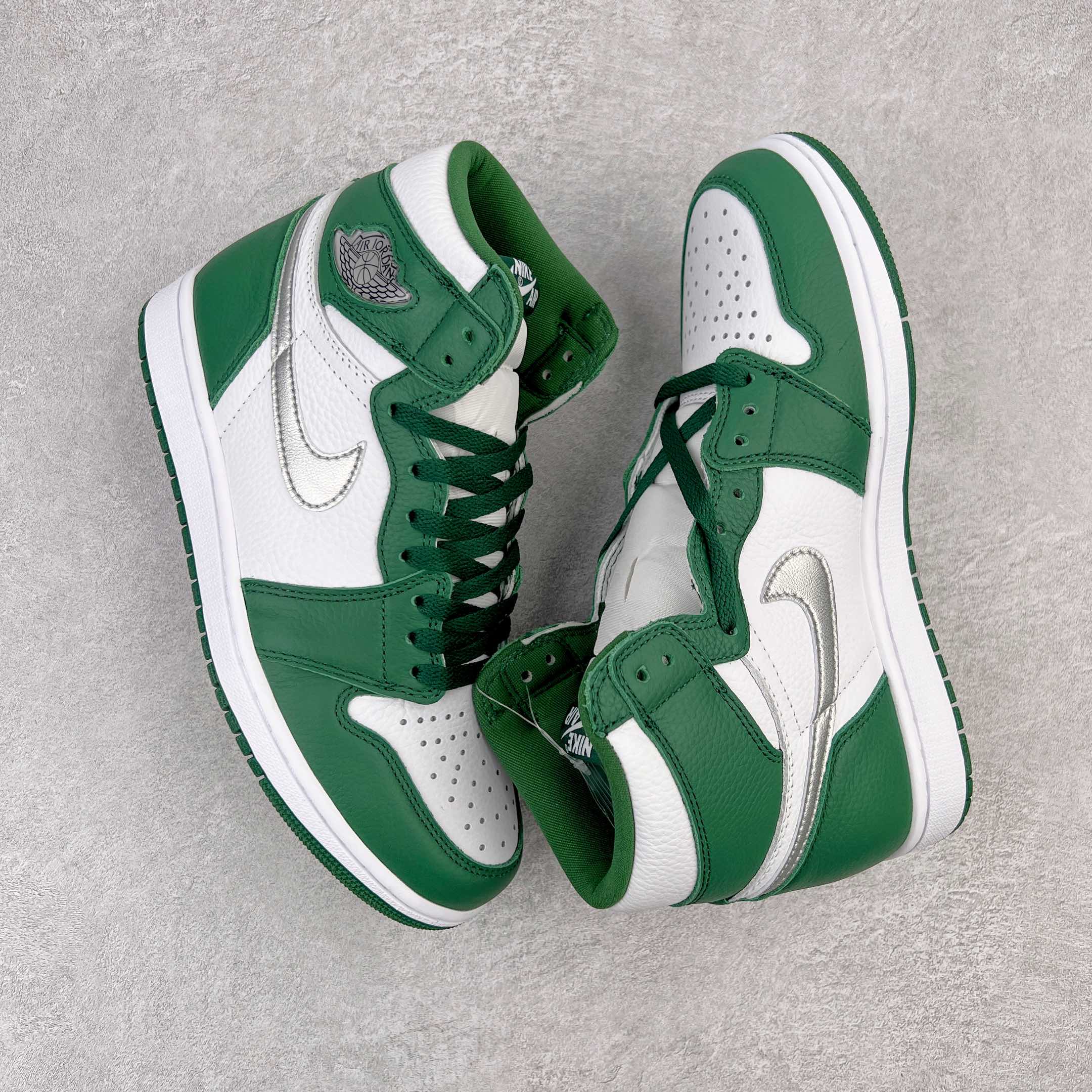 Air Jordan AJ1 Retro High DZ5485-303 Air Jordan AJ1 Retro High DZ5485-303