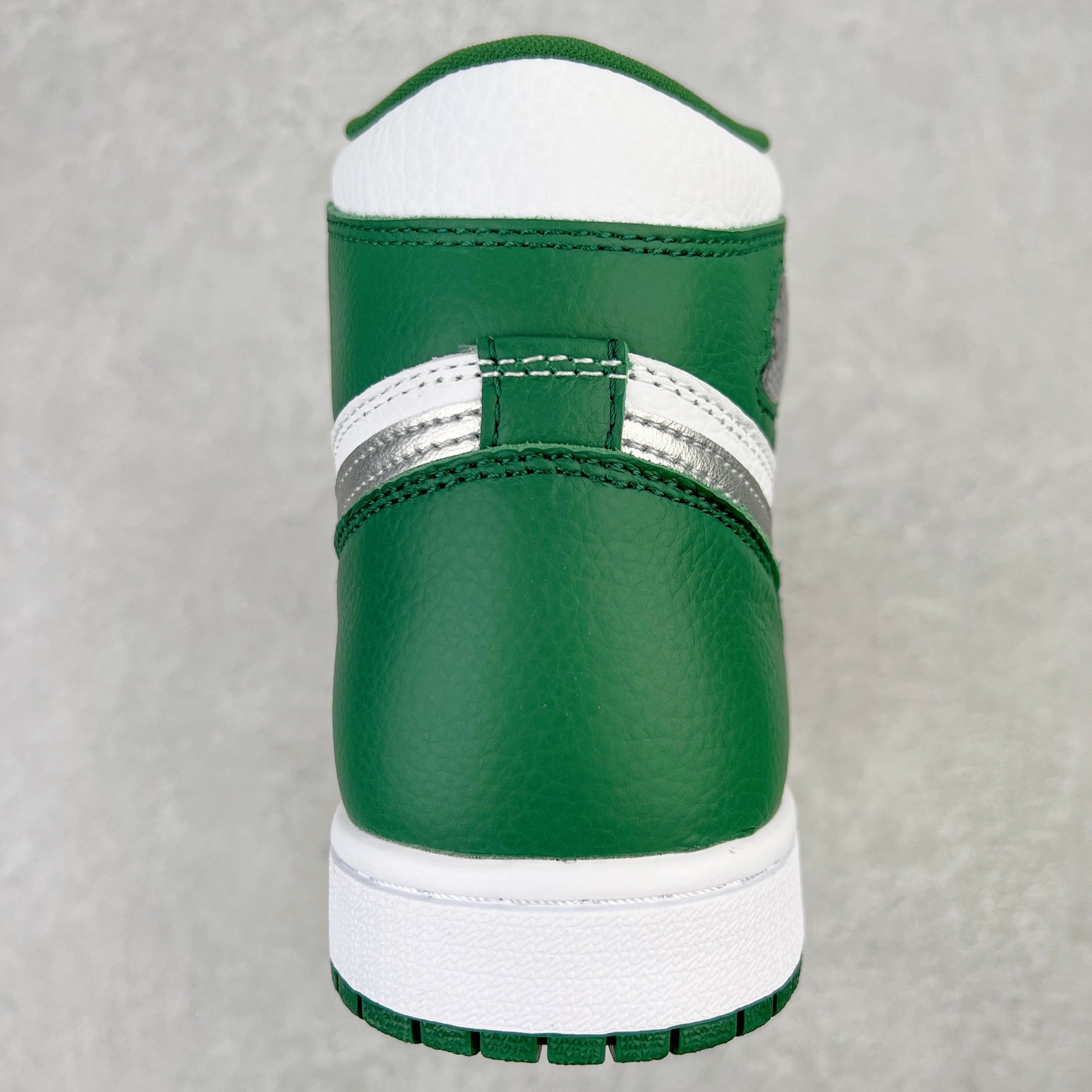Air Jordan AJ1 Retro High DZ5485-303 Air Jordan AJ1 Retro High DZ5485-303