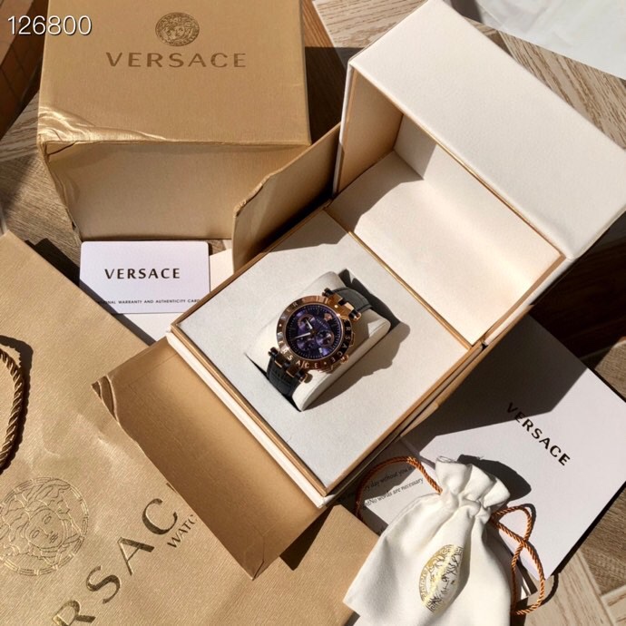 Часы Versace