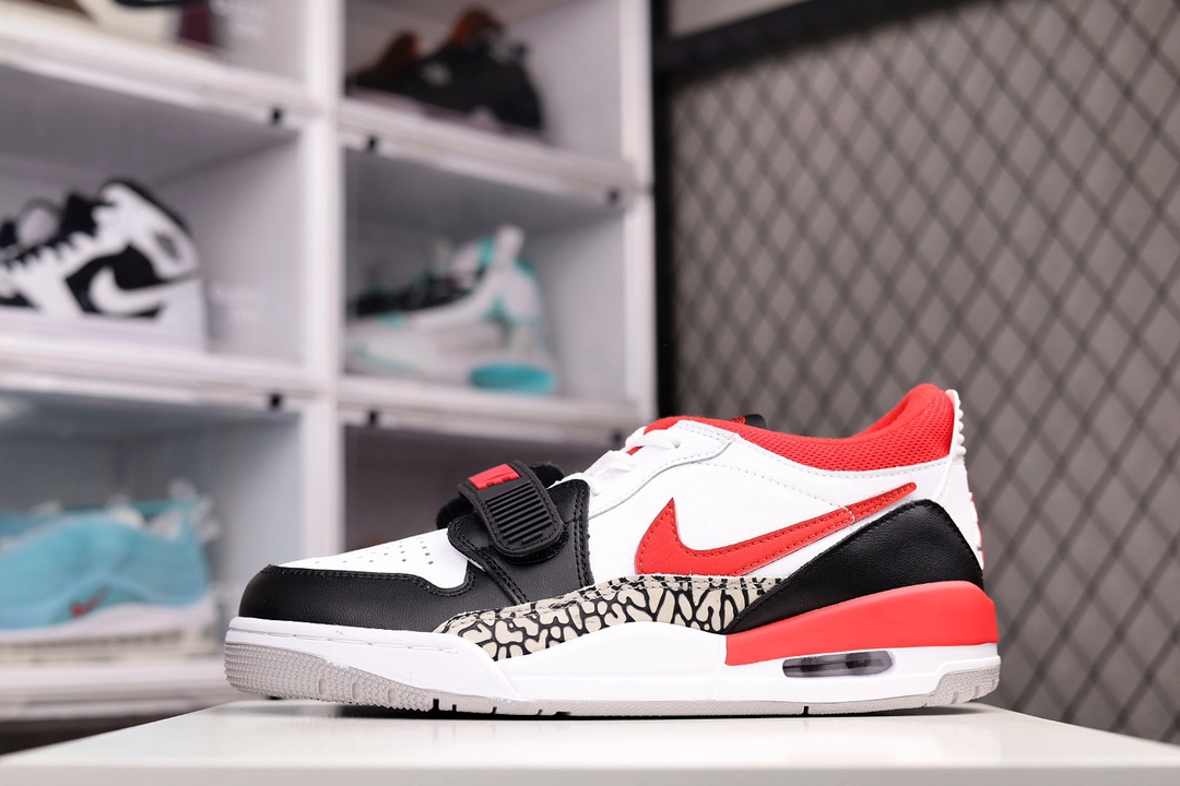 H0 头层 乔丹 低帮 AJ312 Air Jordan Legacy 312有着交错结合的设计，它的名字就展现出它所包含的鞋款元素，312高帮 分别对应了 Air Jordan 3、Air Jordan 1 和 Air Trainer 2，将这三双经典又有不俗人气的鞋款融合，“最强三合一” 的名称由此得来