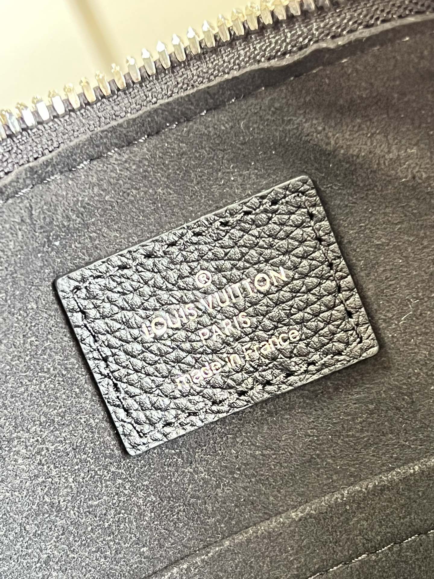 M20703 LV WHY KNOT PM BAG
