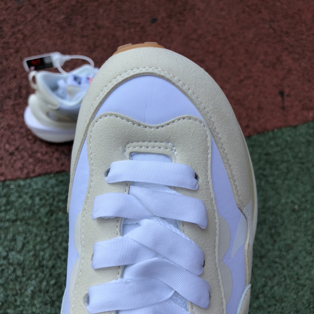 360  Nike Vaporwaffle x Sacai联名 白生姜 跑鞋DD1875-100