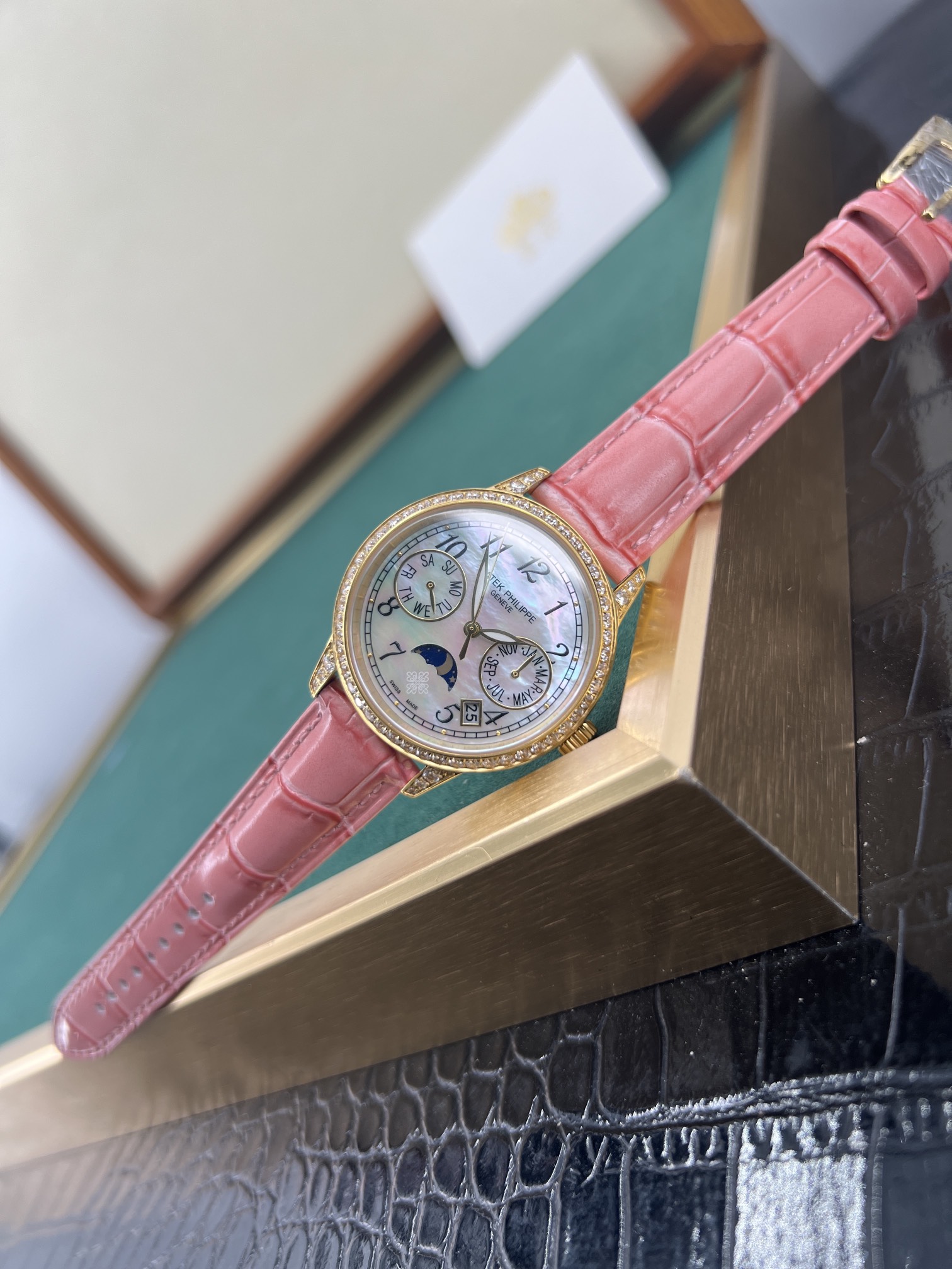 Patek Philippe 皇家 百达翡丽复杂功能，镶钻女款