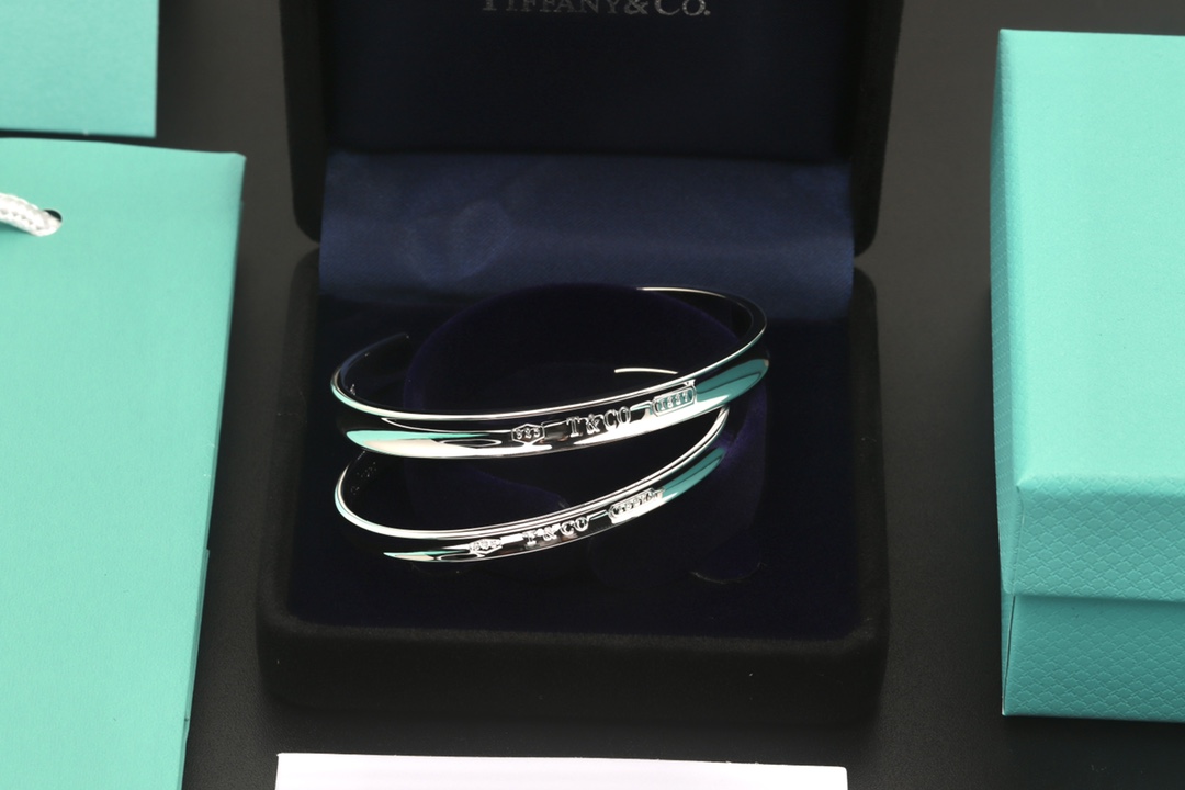 Tiffany & Co. 蒂芙尼Tiffany 1837光面情侣同款手镯