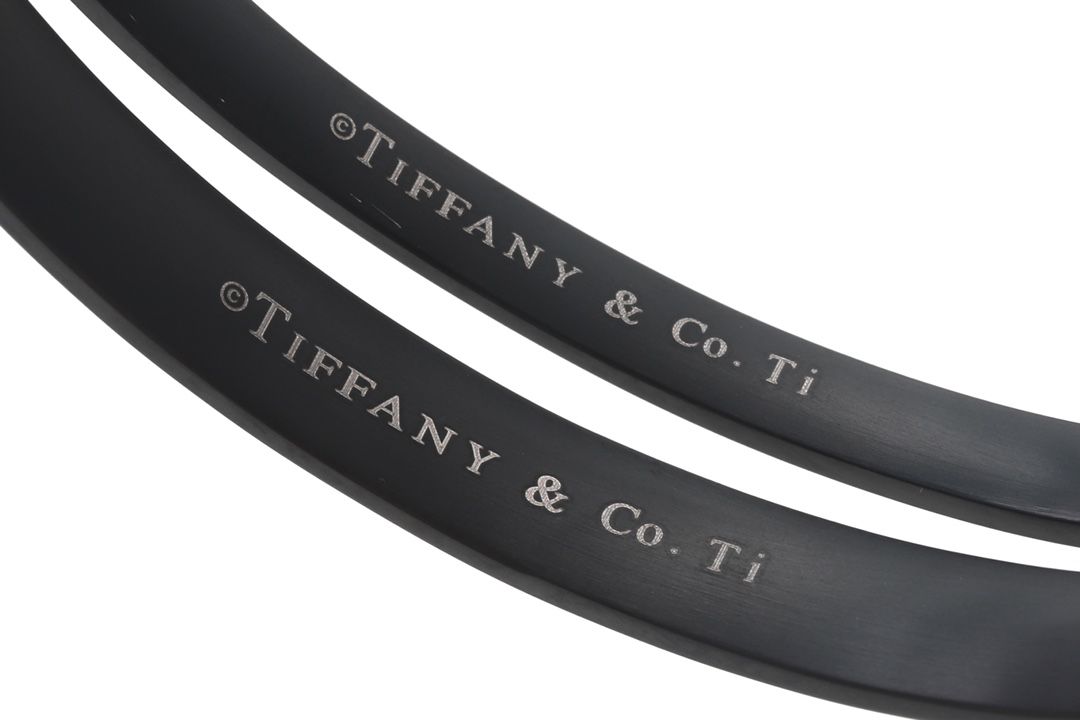 Tiffany & Co. 蒂芙尼Tiffany 钛金1837情侣同款手镯