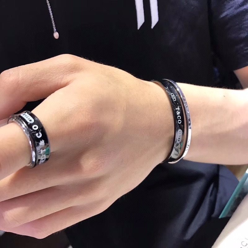 Tiffany & Co. 蒂芙尼Tiffany 钛金1837情侣同款手镯