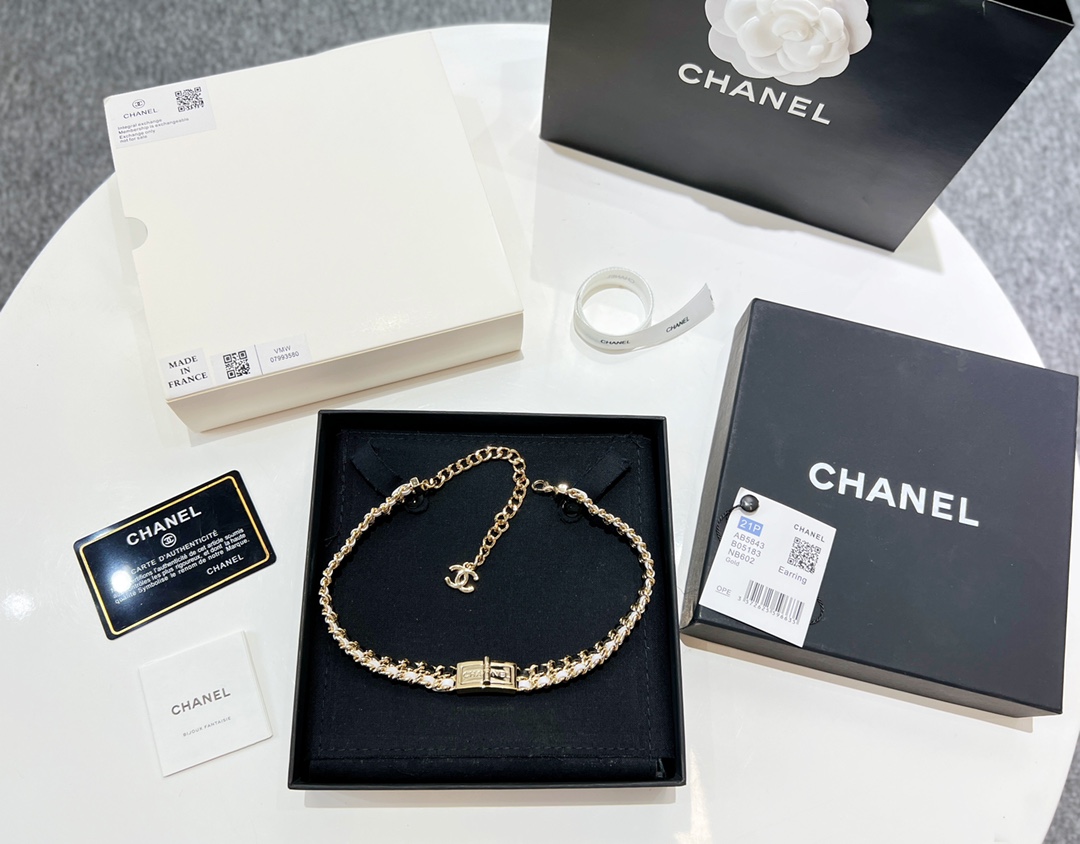 新款☑️CHANEL香奈儿双c黑皮绳锁头颈链项链choker