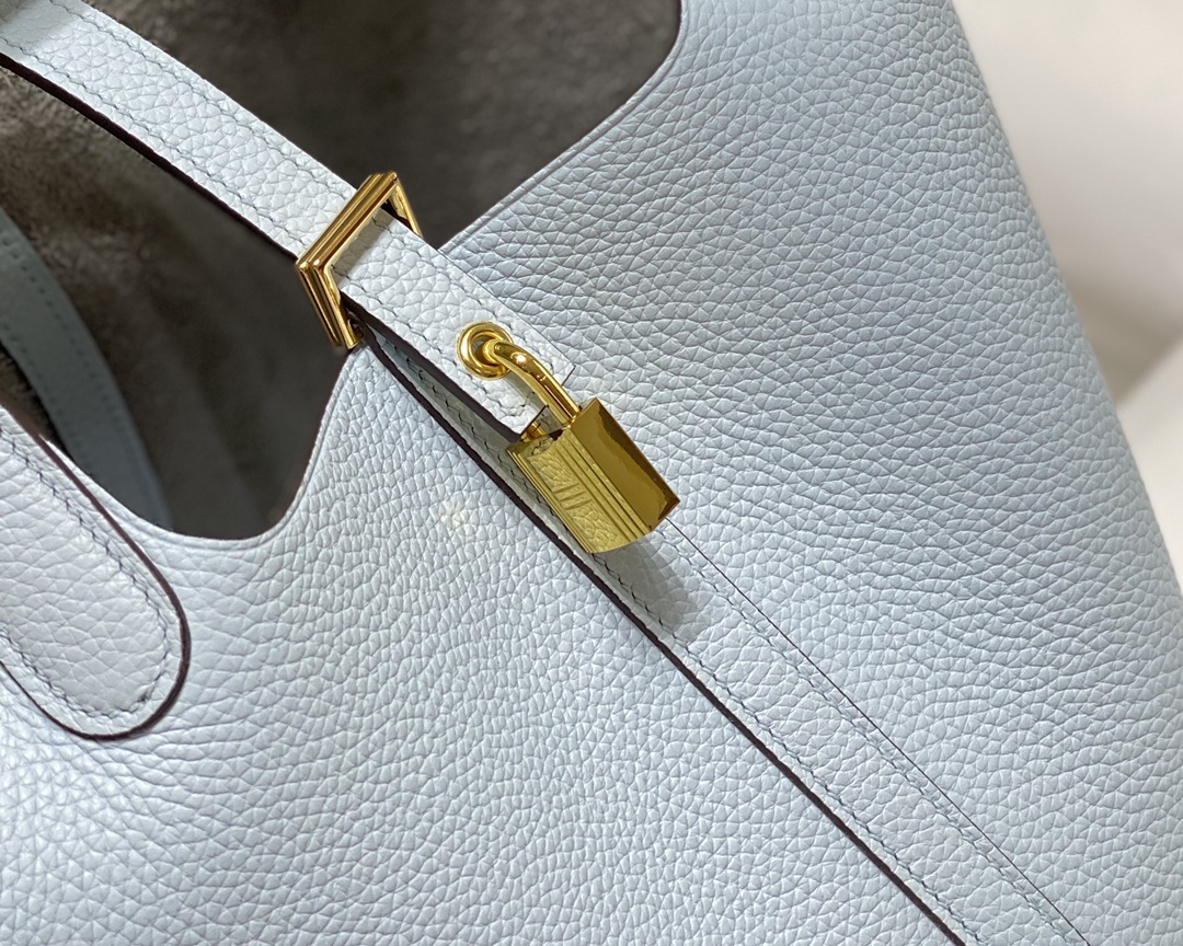 Hermes Picotin Lock 22cm Bucket Bag - Togo Leather - Blue 5 i1658500326 9767 3