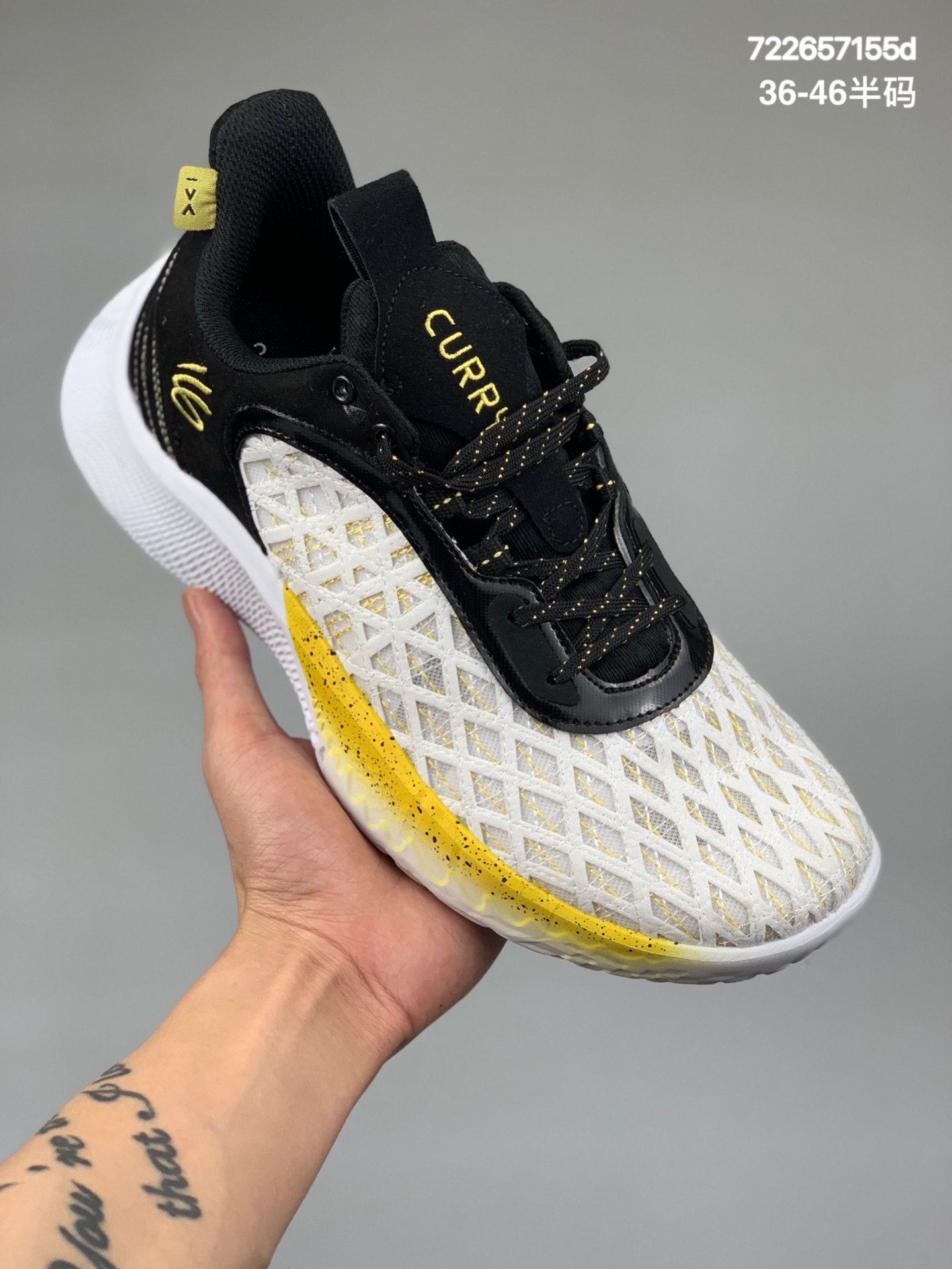 本地
Under Armour Curry 9 全新配色安德玛库里9代实战篮球鞋 轻盈的纺织鞋面，舒适耐穿且富有支撑力 全掌EVA鞋垫 有助于提高舒适性与贴合度 橡胶外底搭配精心设计的抓地纹路 轻质结实 有助于增强牵引力 整体设计时尚简约 彰显个性与活力货号：3024248-002
尺码：36-46半码
编码：722657155d