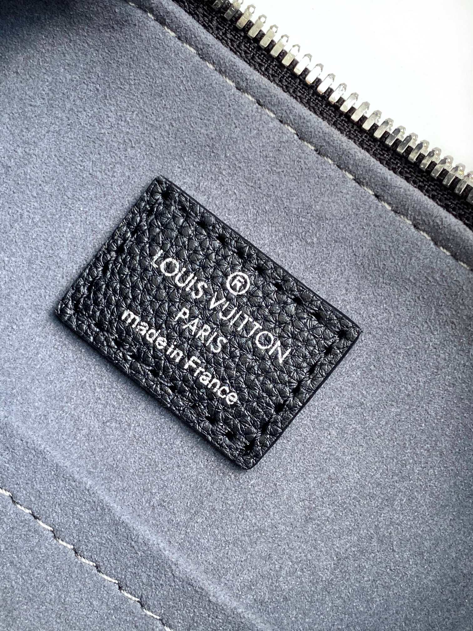 【海原外‬单 独实家‬拍】M20703黑M20701灰M55806粉 Why Knot 小号手袋选用路易
