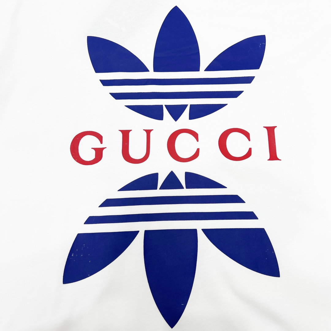 Gucci ×adidas三叶草印花圆领短袖采用32S/1*2精棉双纱