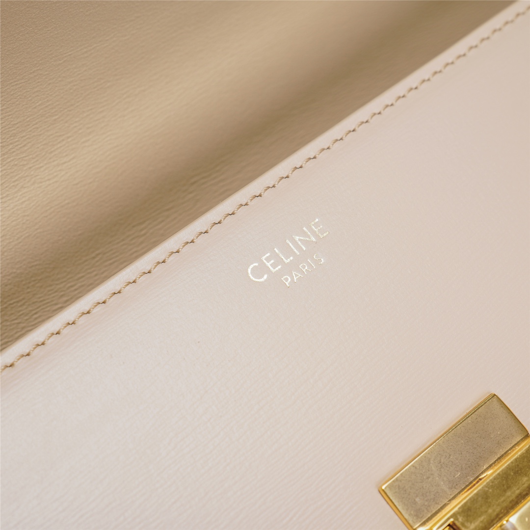 链条⛓️腋下包手搓纹小牛皮链条肩背包8 X 4 X 2英寸(20.5 X 10.5 X 4厘米)TRIO