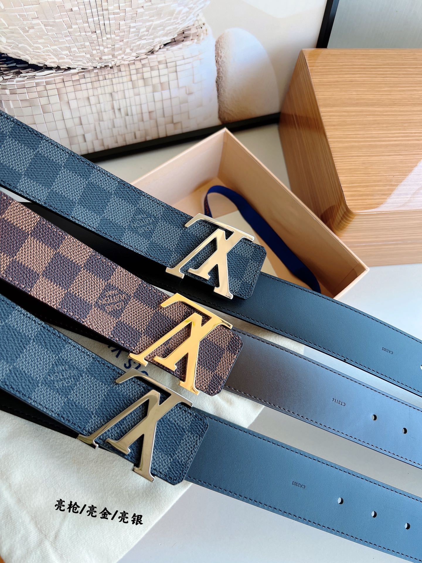 LV/路易威登   Monogram帆布.Damier帆布男士40毫米腰带