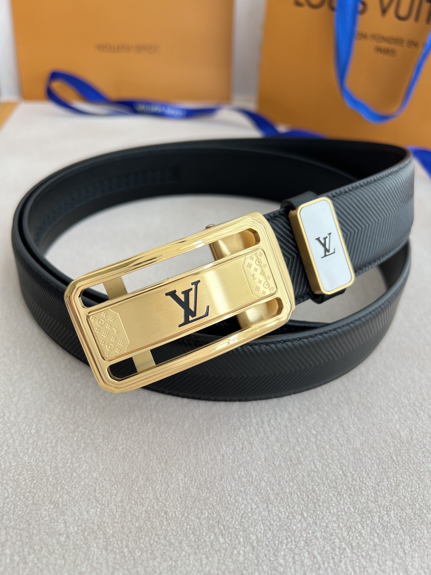 品名LV..路易..威登腰带️自动带