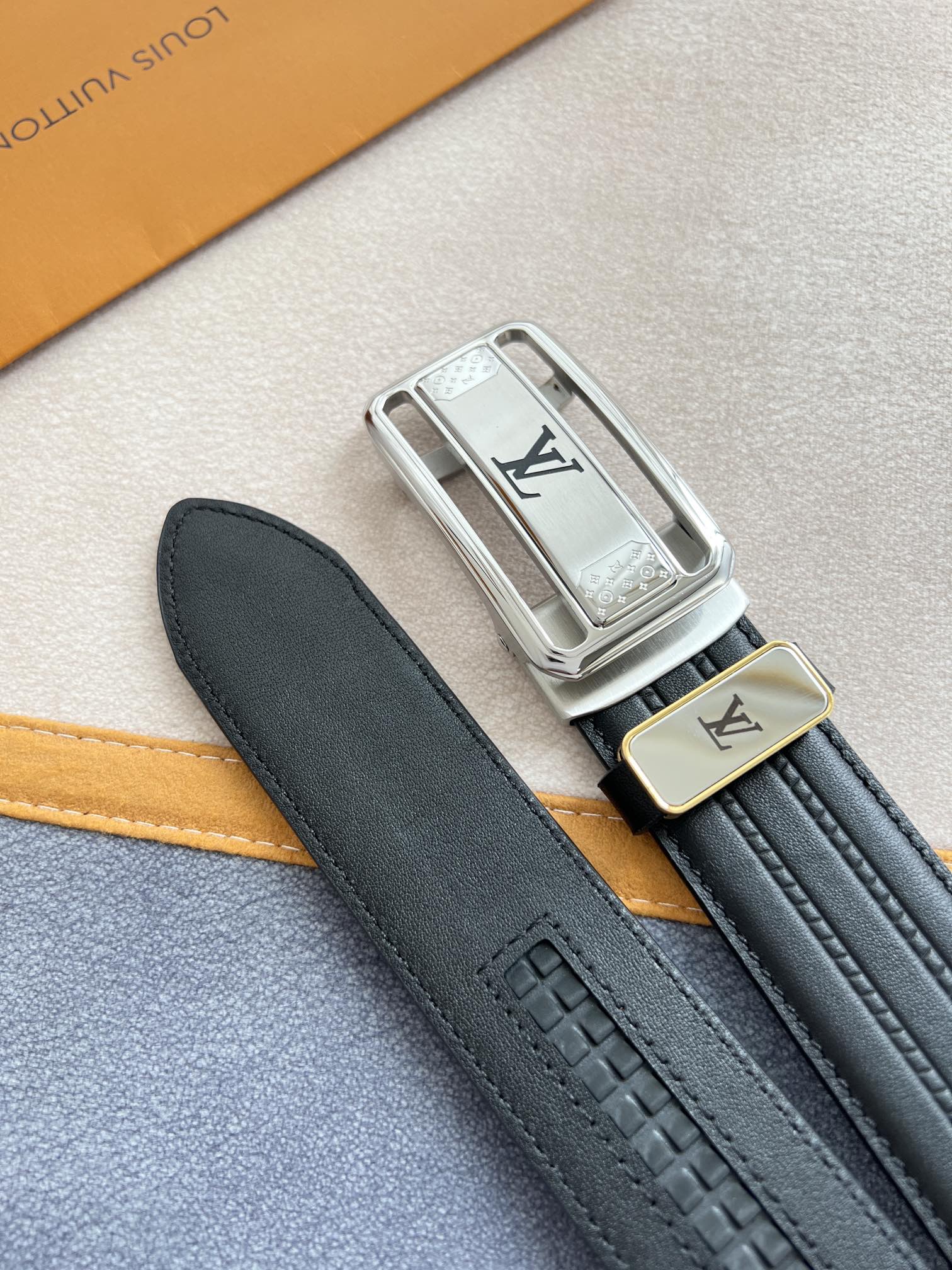 品名LV..路易..威登腰带️自动带