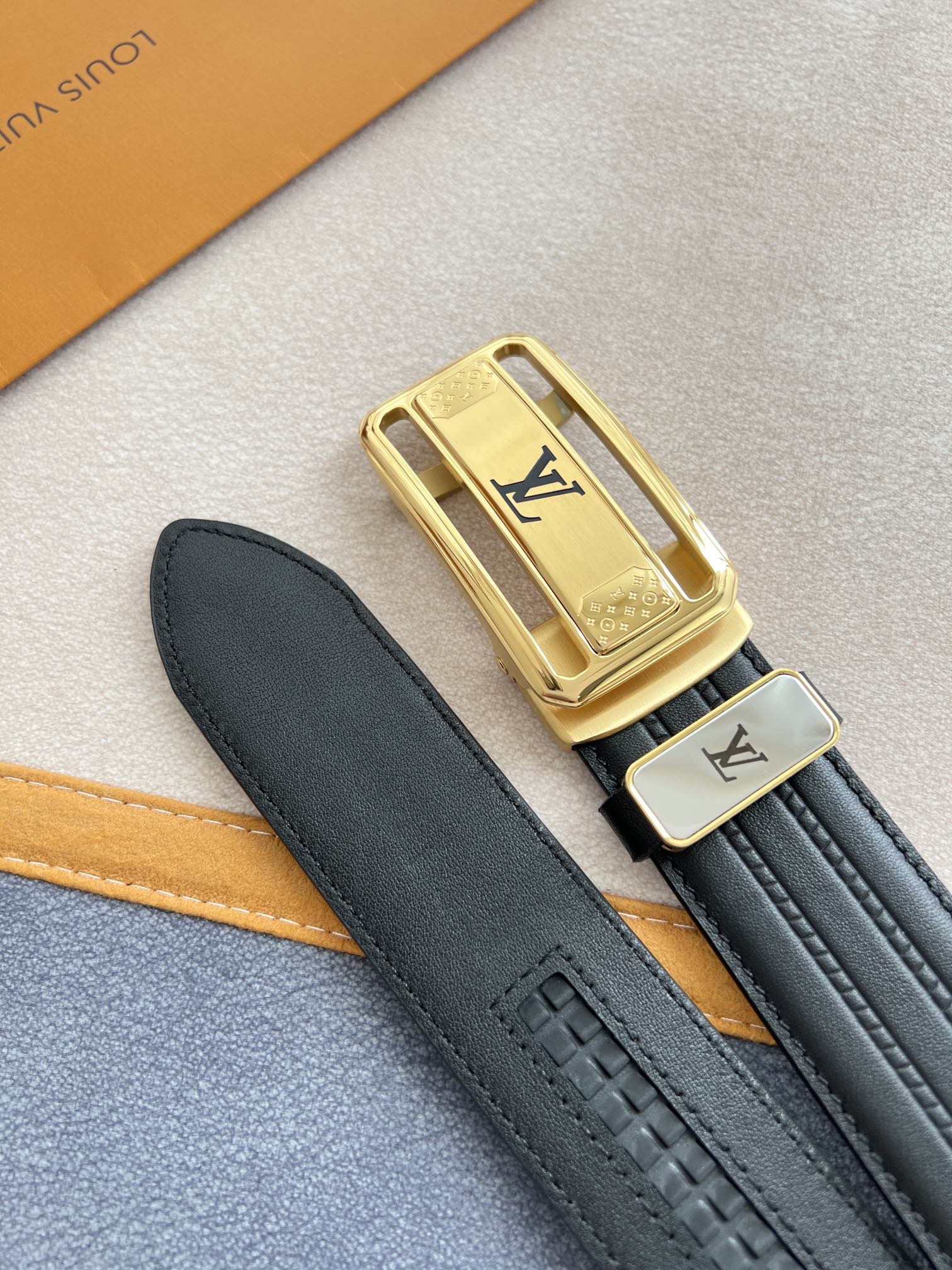 品名LV..路易..威登腰带️自动带