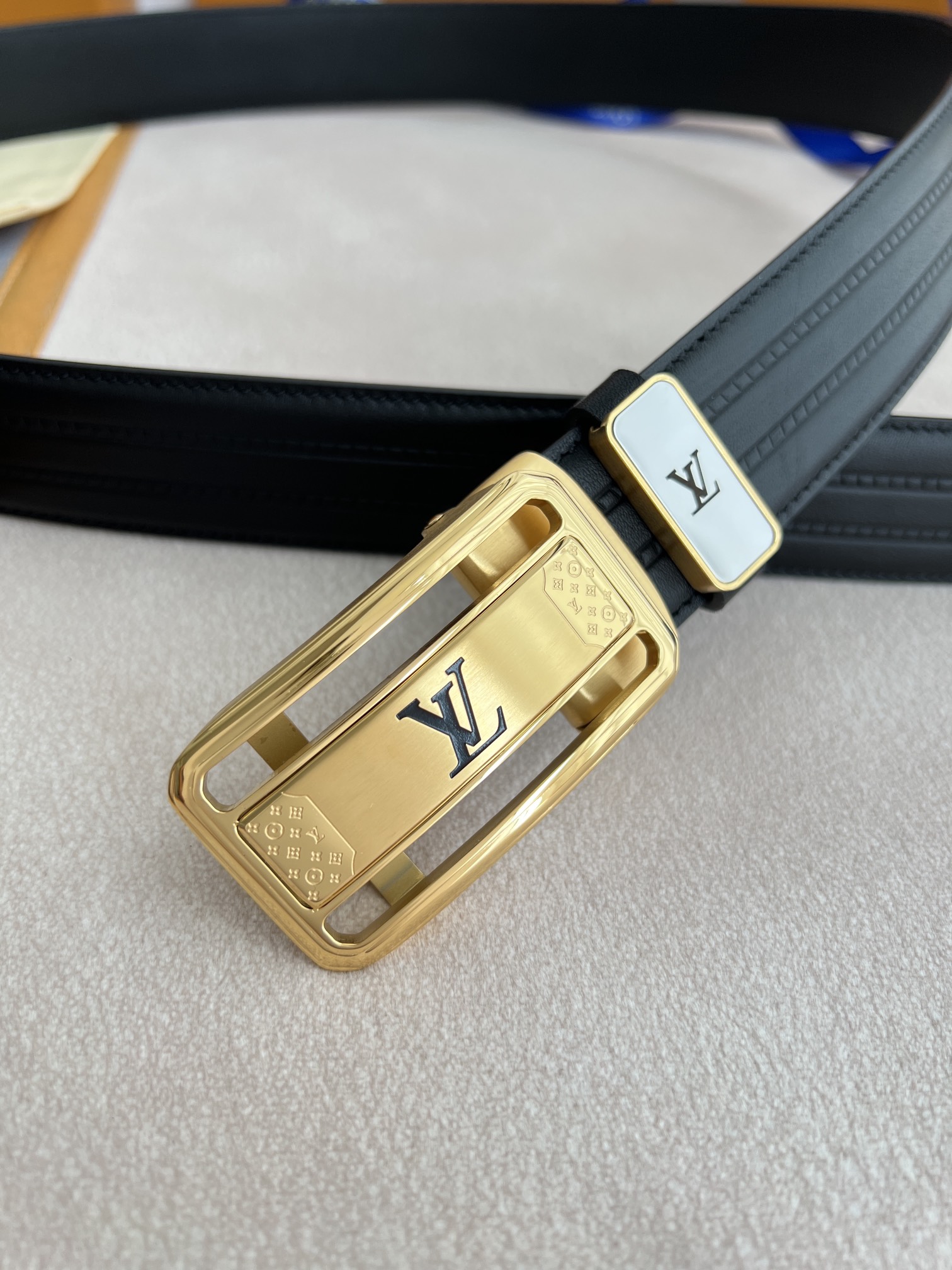 品名LV..路易..威登腰带️自动带