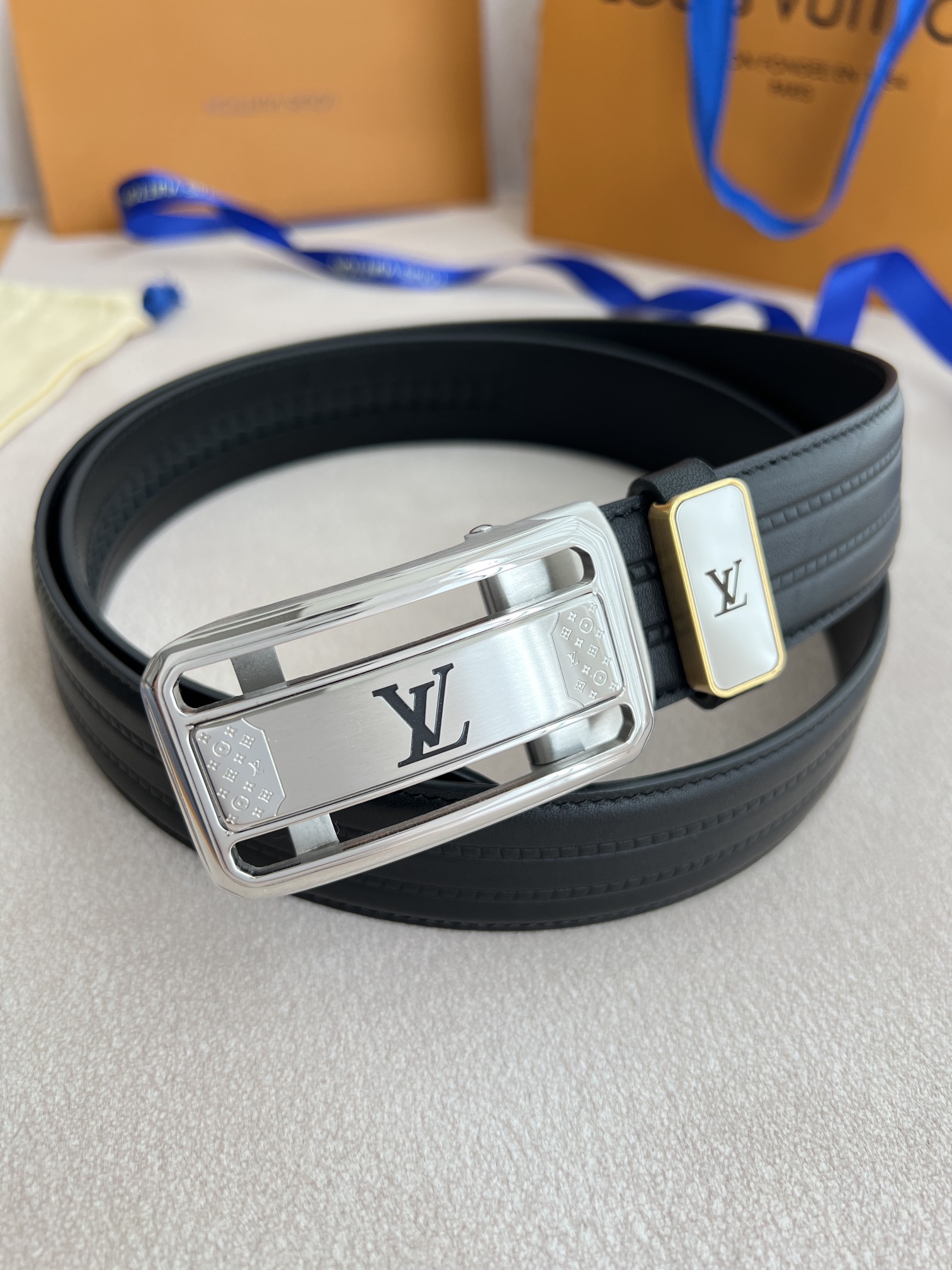 品名LV..路易..威登腰带️自动带