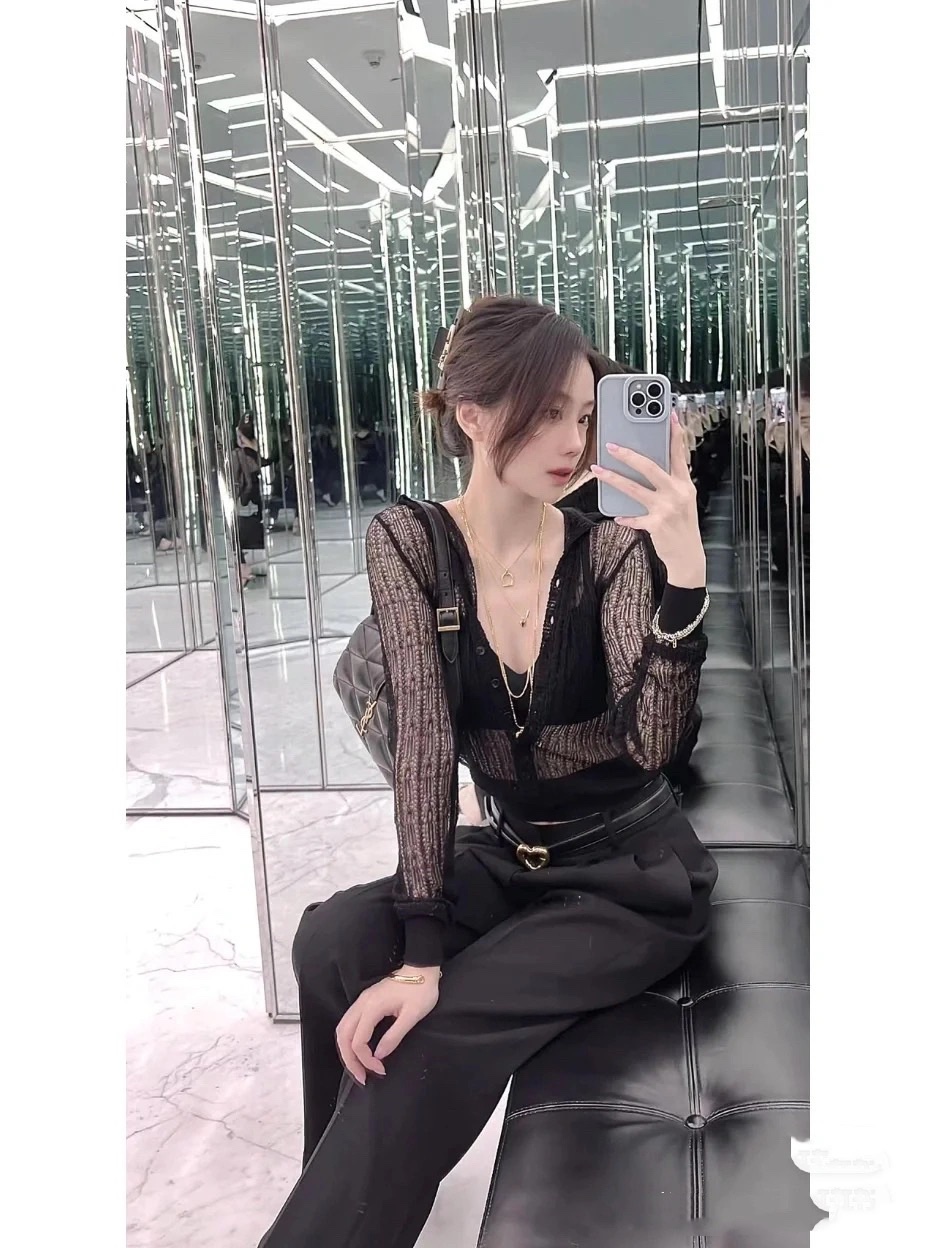 YSL 𝐋𝐄 𝟱𝟳 小羊皮菱格纹腋下包 698567黑色/金扣