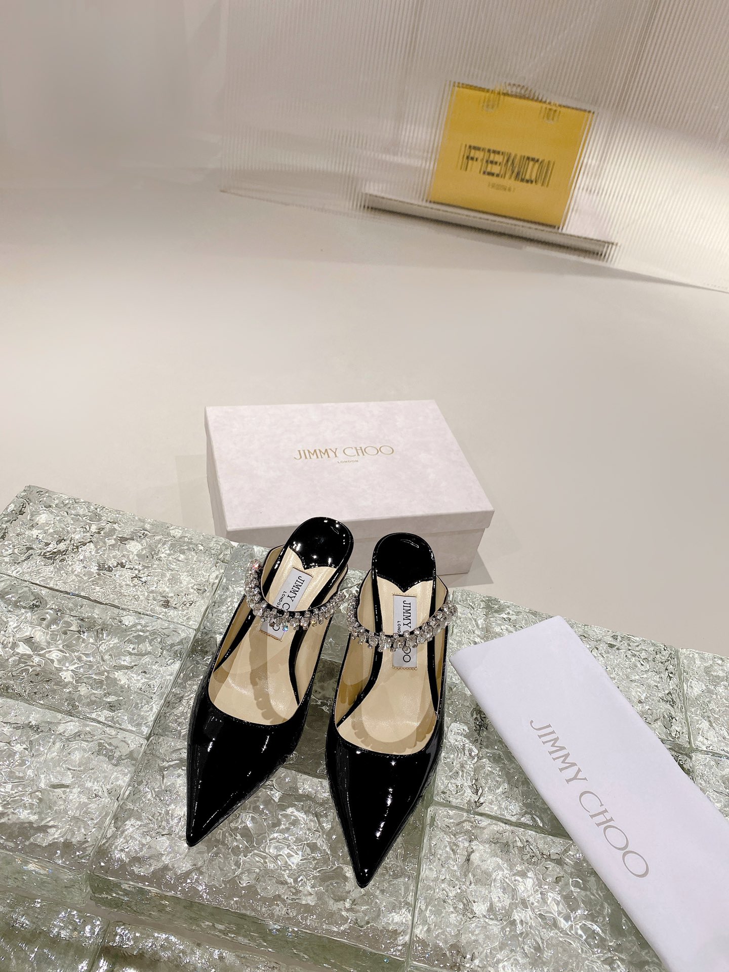 JIMMY CHOO ポインテッドトゥパンプス 輸入漆皮 フルグレインクリスタルシープスキン イタリア製本革底 1.0/6.5/8.5cm