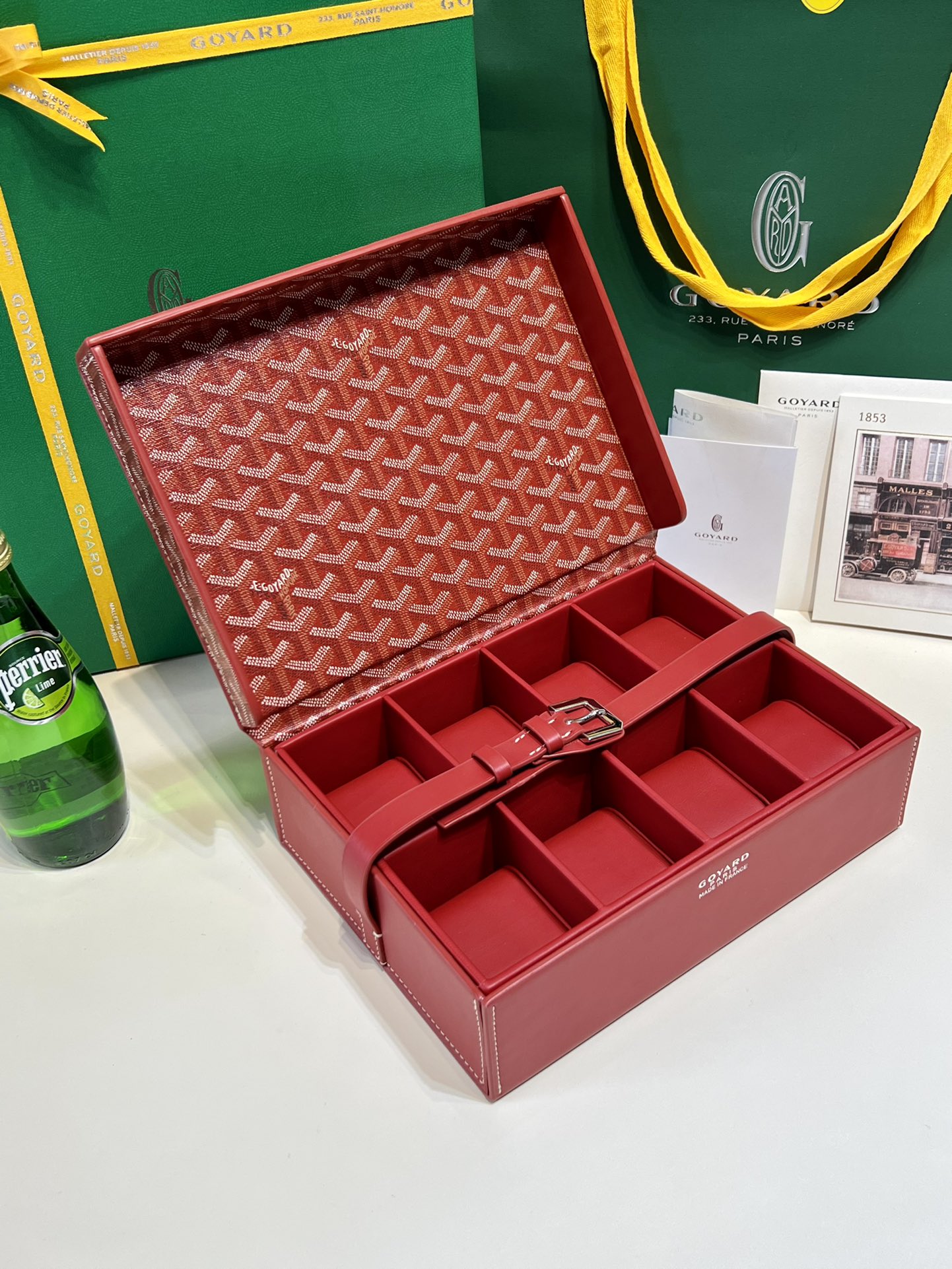 NO:269754,Ferrari Red Details 2,19860909法拉利红细节2,,luggage