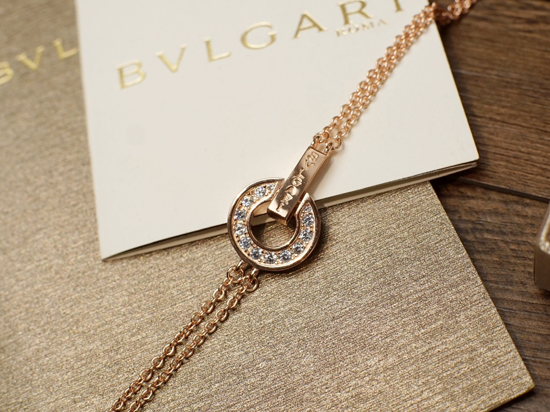 Bvlgari BVLGARI 版宝格丽 罗马系列 圆盘 钻石 字母手链 高端纯工手镶嵌
