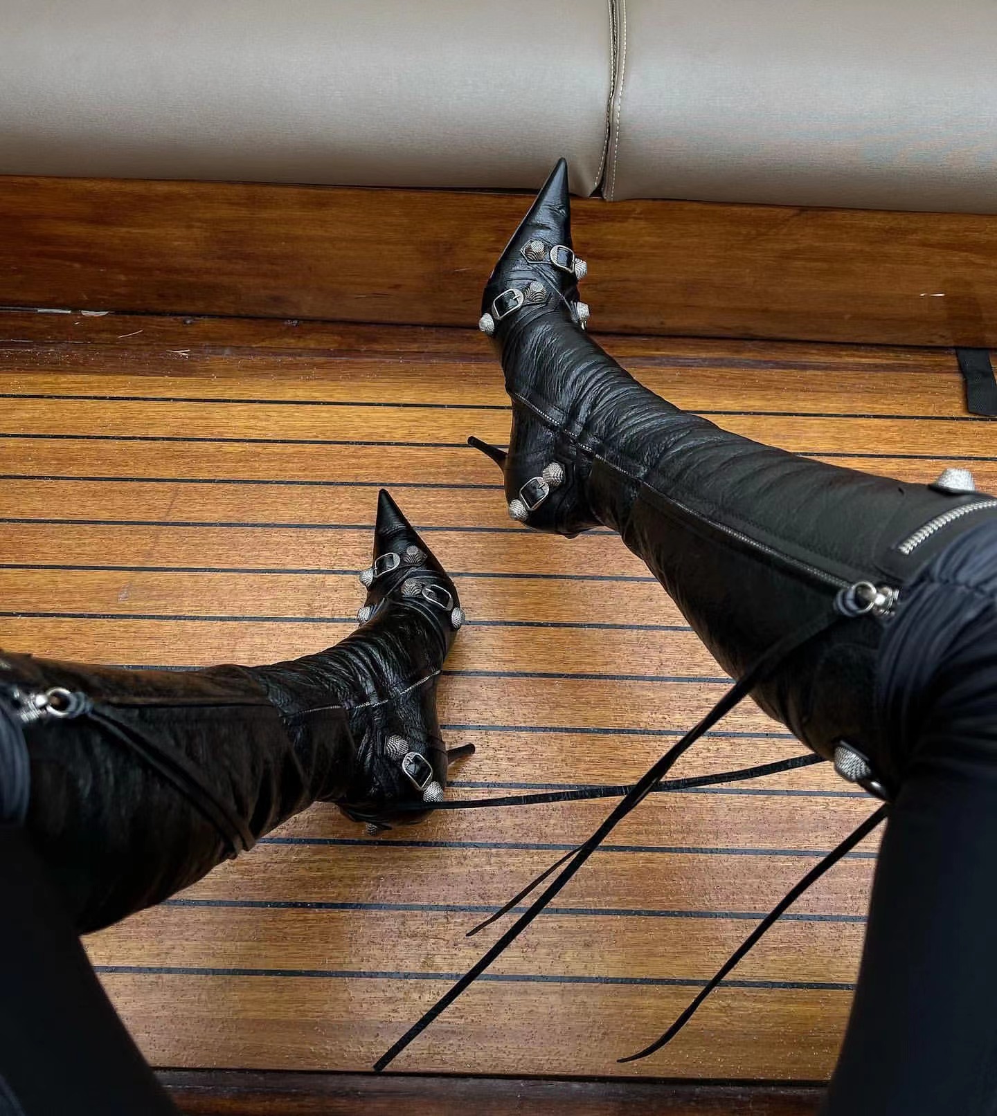 NO:653904,Major foot pictures 1, boots, boots19860909各大上脚图集1,靴子,boots,Women's Shoes