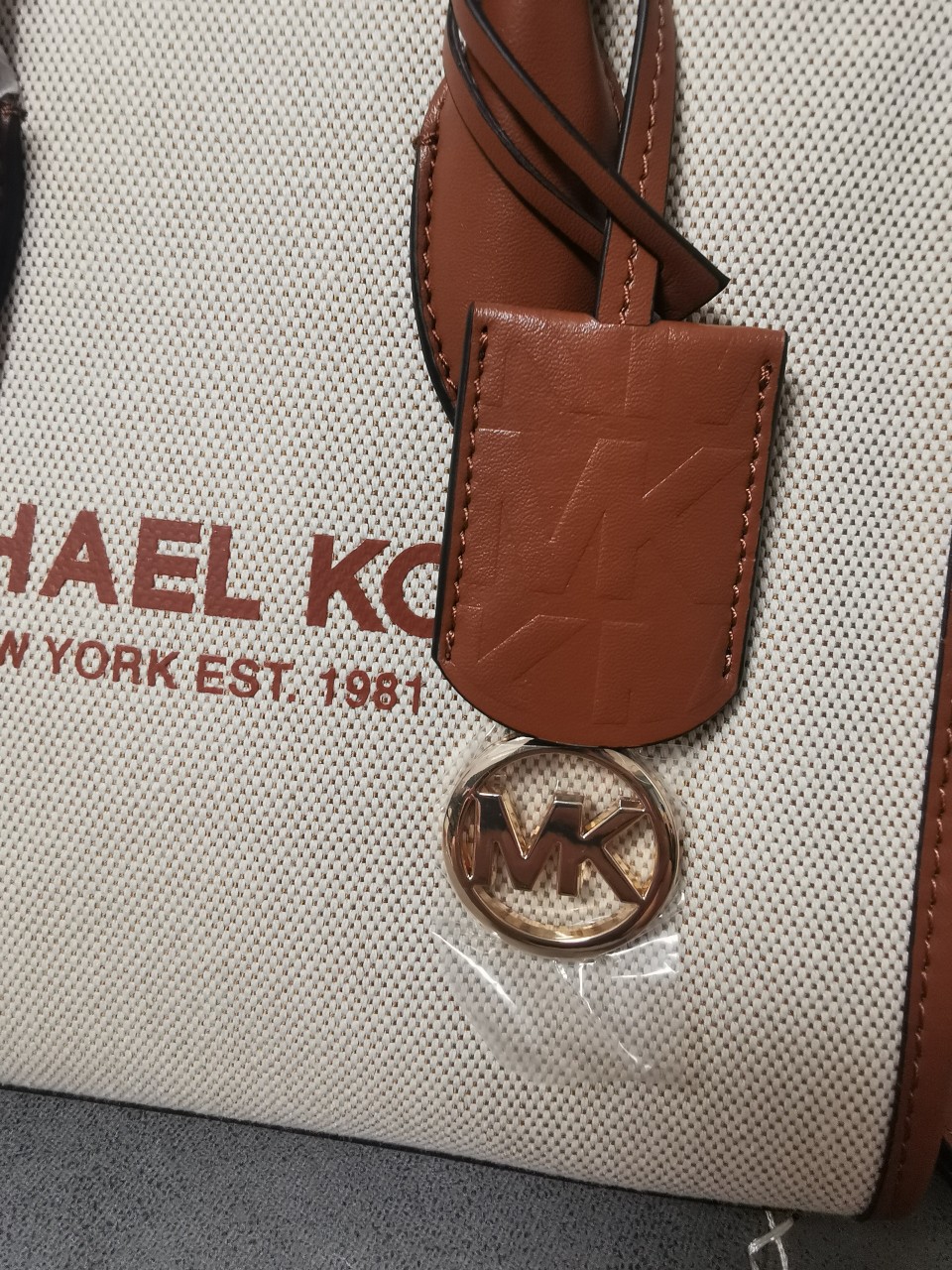 Michael Kors 新款帆布包