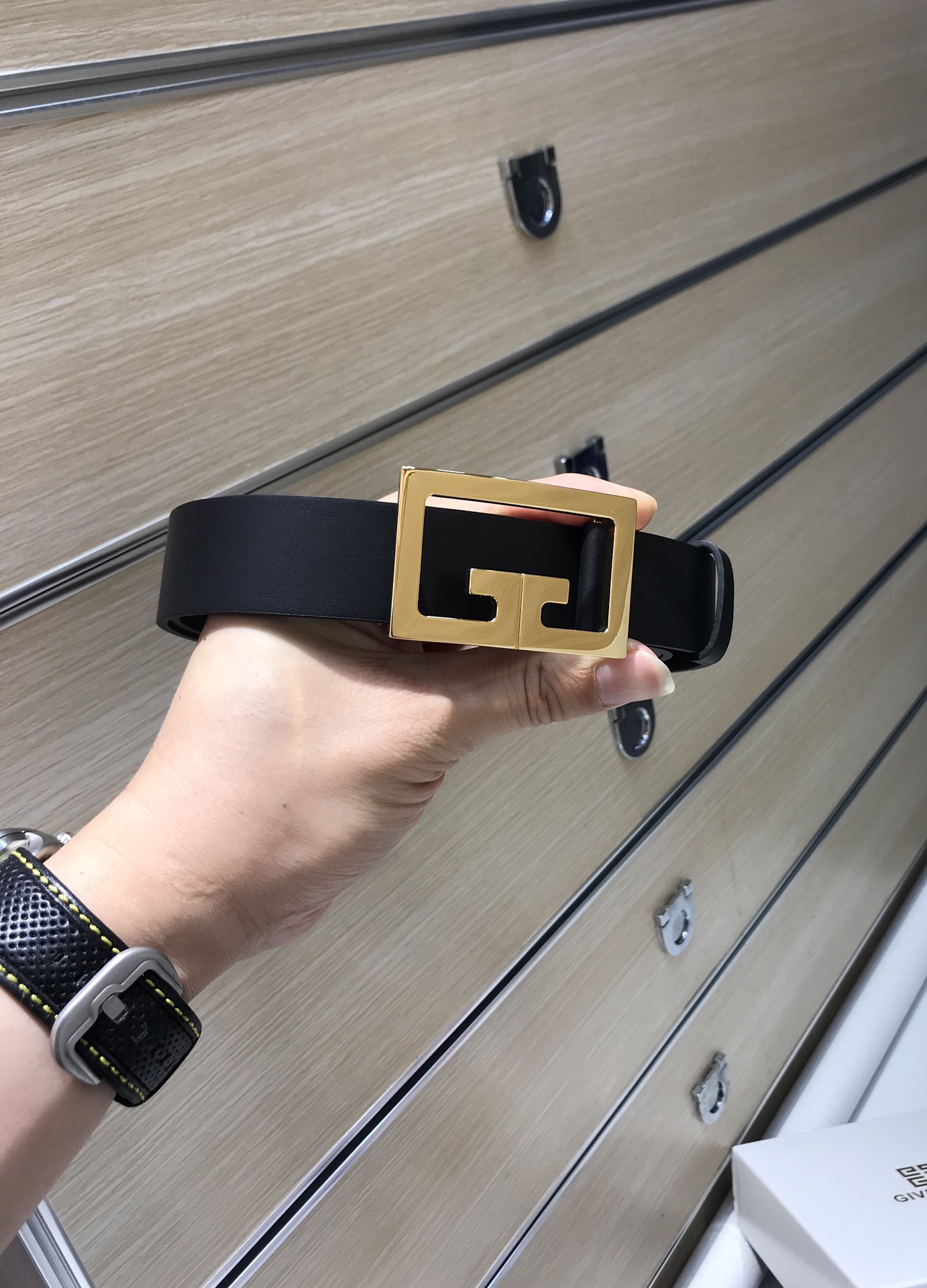 NO:140413,Original order, delivery counter packaging, punching needle, batch, width 30MM, original single imported calf leather, first layer cowhide, paired with original single ruthenium palladium electroplated GG buckle, feel. The oil edge is nearly perfect, the original leather is customized, the texture is impeccable, outstanding details, high-definition real shot, real price, quality assurance, belt, cowhide19860909原单 配送专柜包装 打孔针 批 宽30MM,原单进口小牛皮 头层牛皮,搭配原单钌钯电镀GG扣,手感.油边近乎完美,原产皮料定制,质感无可挑剔,出众的细节,高清实拍,货真价实,品质保证,皮带,cowhide,Belt