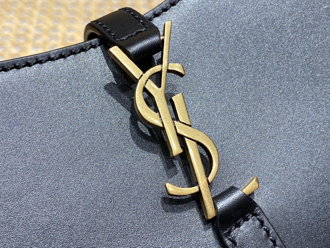 YSL 𝑳𝑬 5 𝐀̀ 7  𝐦𝐢𝐧𝐢 腋下包 710318黑色