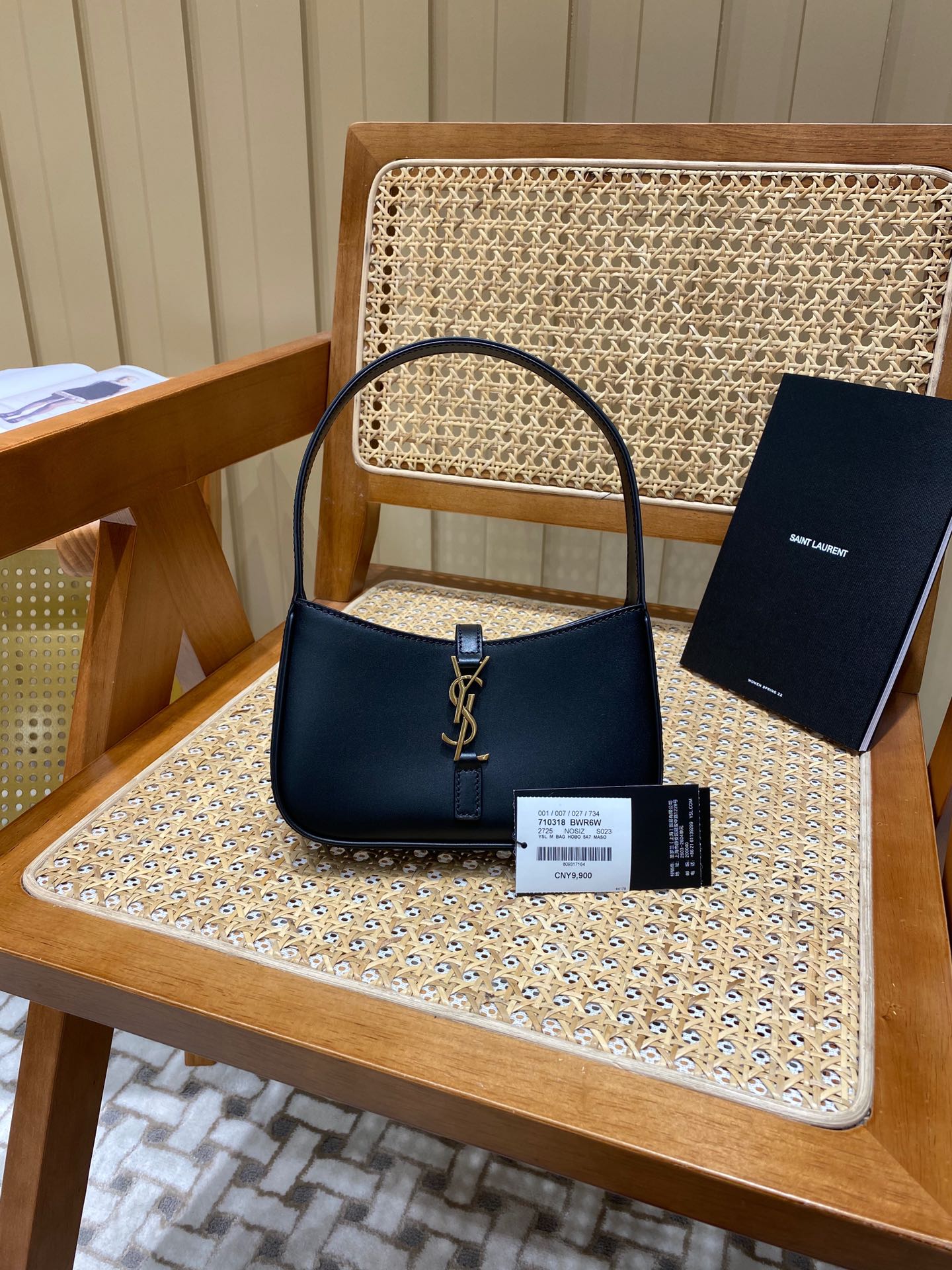 YSL 𝑳𝑬 5 𝐀̀ 7  𝐦𝐢𝐧𝐢 腋下包 710318黑色