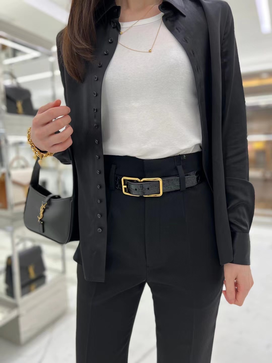 YSL 𝑳𝑬 5 𝐀̀ 7  𝐦𝐢𝐧𝐢 腋下包 710318黑色