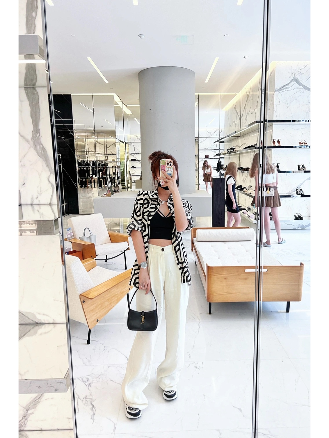 YSL 𝑳𝑬 5 𝐀̀ 7  𝐦𝐢𝐧𝐢 腋下包 710318黑色