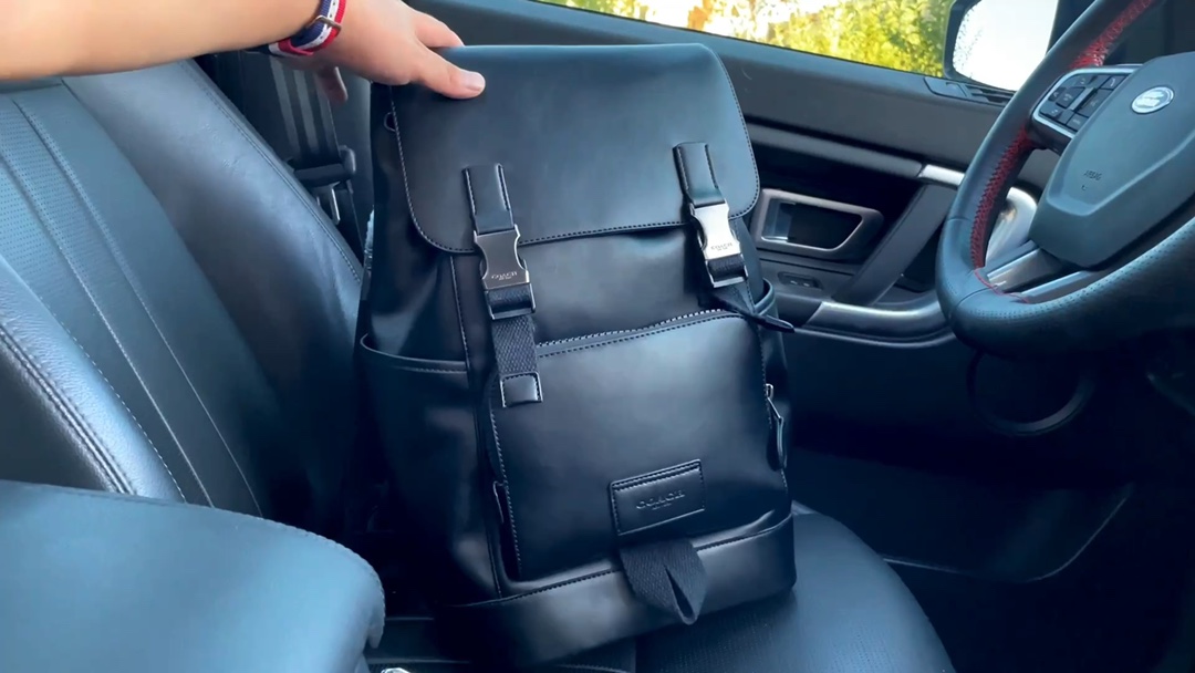 Coach 蔻驰 双肩包 实拍视频