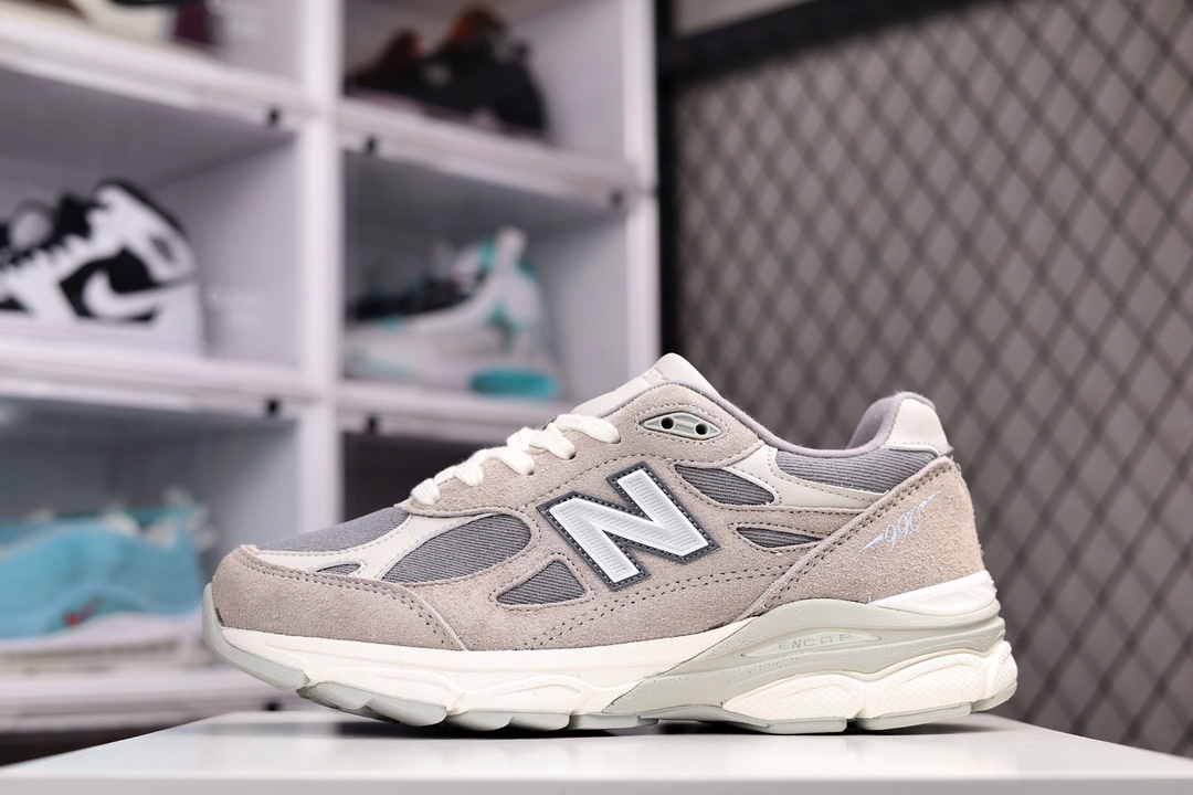 G5 综合版男女鞋真标半码制原楦原纸版数据开发采用猪巴革组合网织鞋面材质全新开发6层组合底模精密开发中底嵌入碳板缓震及后跟嵌入TPU装饰条稳固联乘全球著名牛仔品牌-李维斯Levi’s x NB新百伦New Balance Made in USA M990V3 三代系列低帮美产血统经典复古休闲运动百搭老爹跑步鞋“李维斯灰牛仔”BD