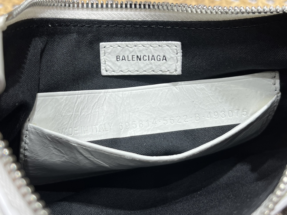 Balenciaga Le Cagole Mini 20CM 白色平纹月牙包 695814