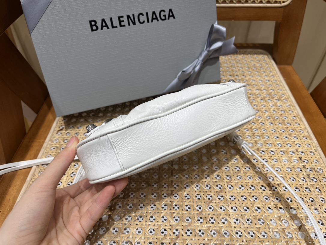 Balenciaga Le Cagole Mini 20CM 白色平纹月牙包 695814