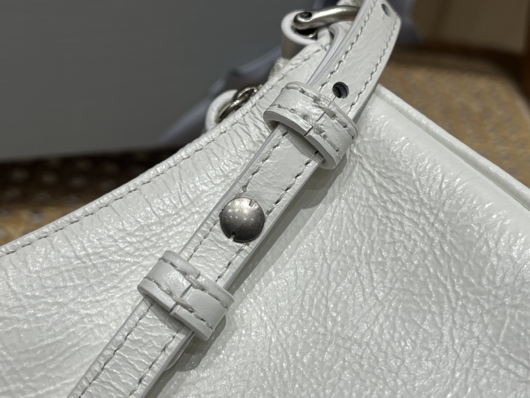 Balenciaga Le Cagole Mini 20CM 白色平纹月牙包 695814