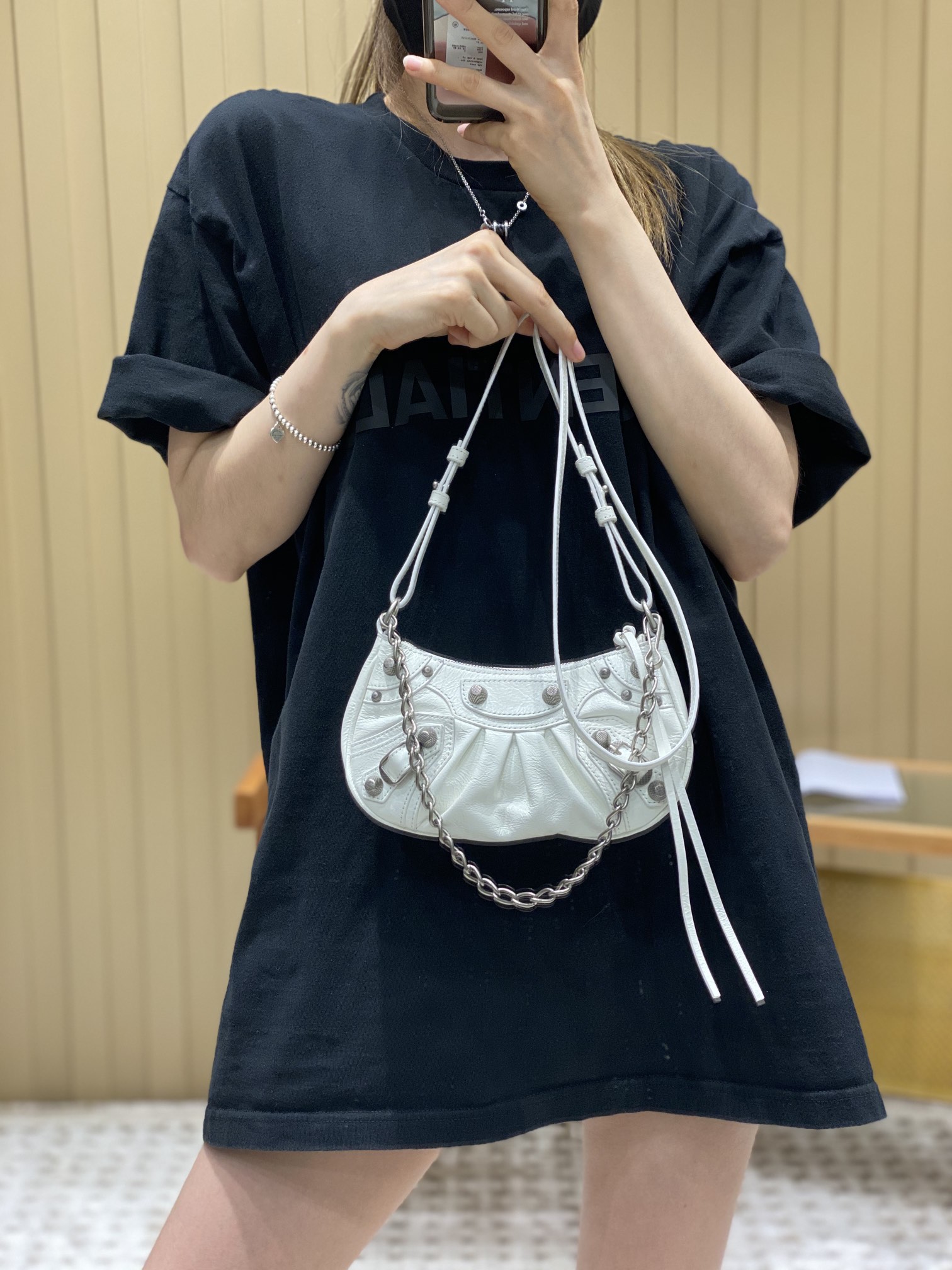 Balenciaga Le Cagole Mini 20CM 白色平纹月牙包 695814