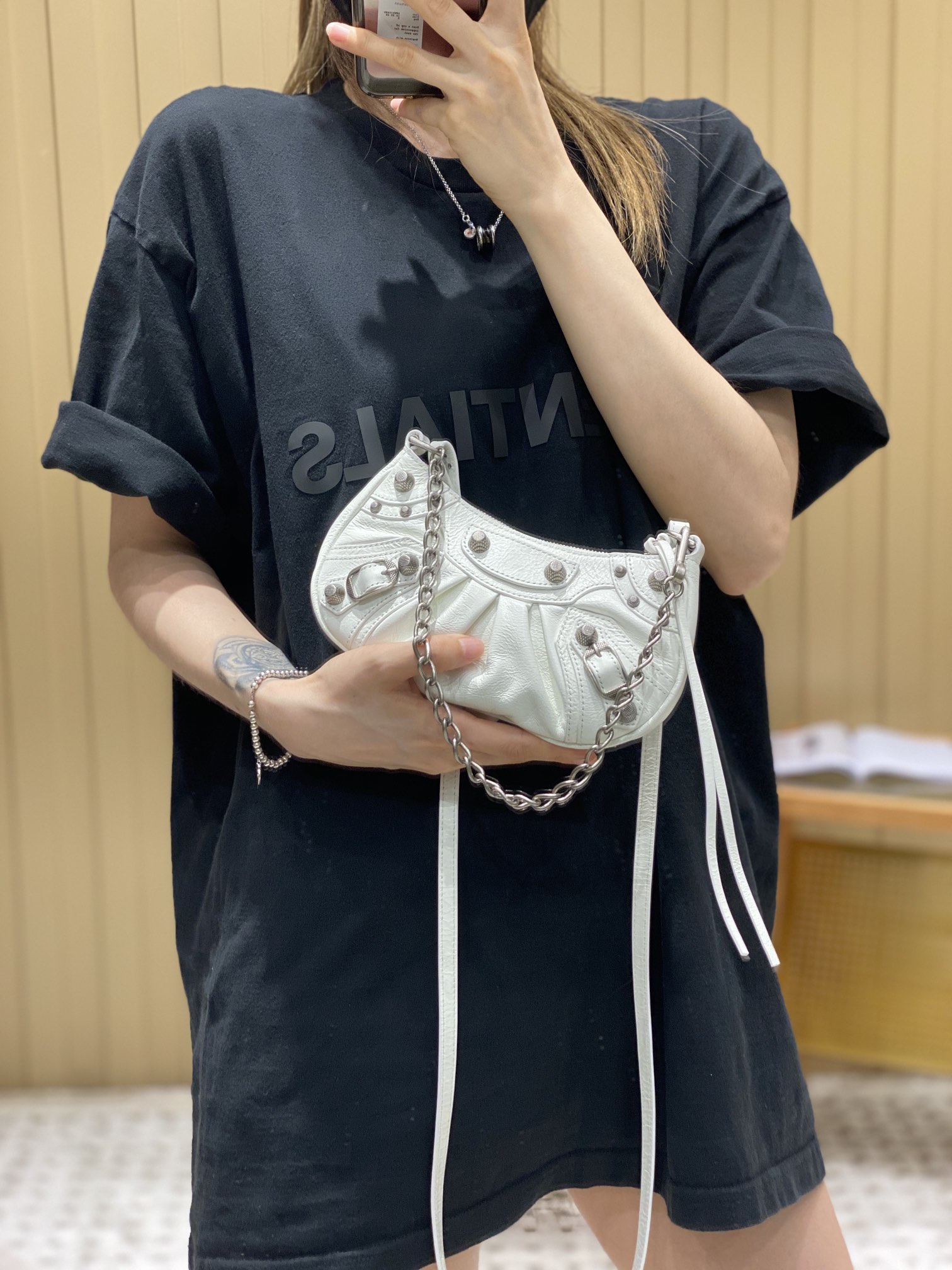 Balenciaga Le Cagole Mini 20CM 白色平纹月牙包 695814
