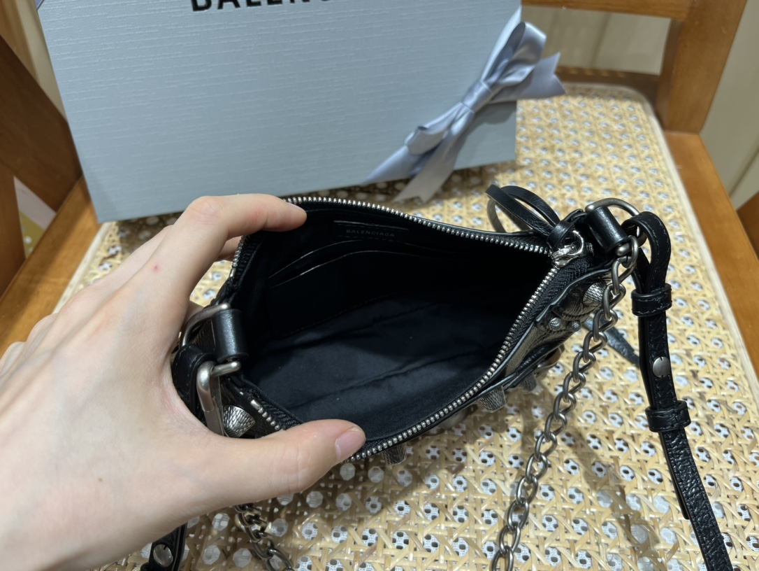 Balenciaga Le Cagole Mini 20CM 黑色平纹月牙包 695814