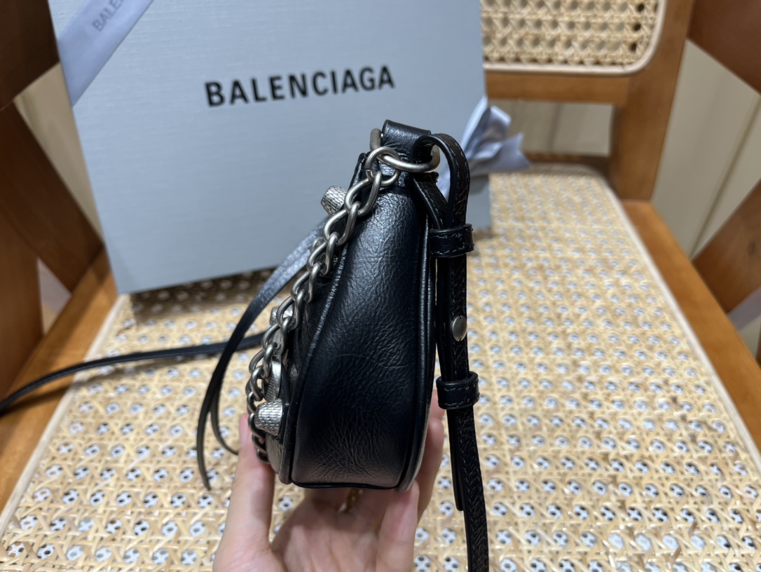 Balenciaga Le Cagole Mini 20CM 黑色平纹月牙包 695814