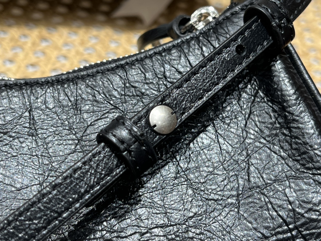 Balenciaga Le Cagole Mini 20CM 黑色平纹月牙包 695814