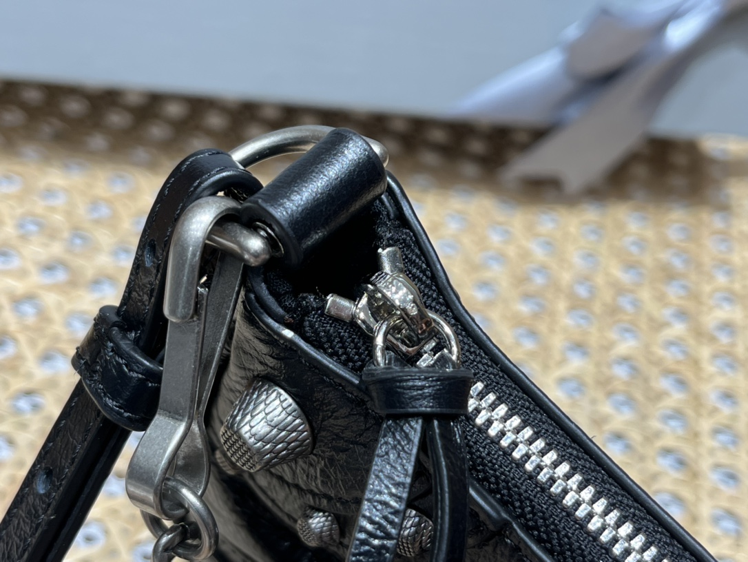 Balenciaga Le Cagole Mini 20CM 黑色平纹月牙包 695814