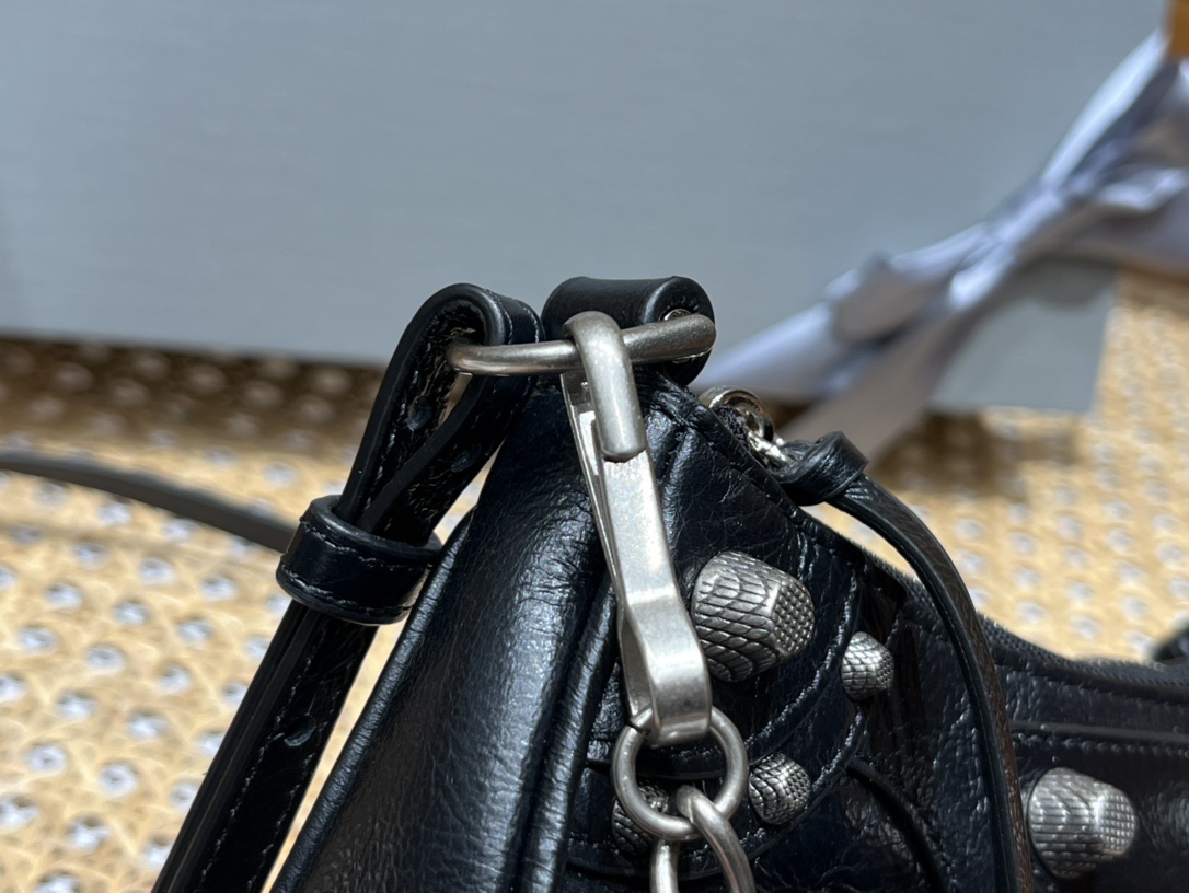 Balenciaga Le Cagole Mini 20CM 黑色平纹月牙包 695814