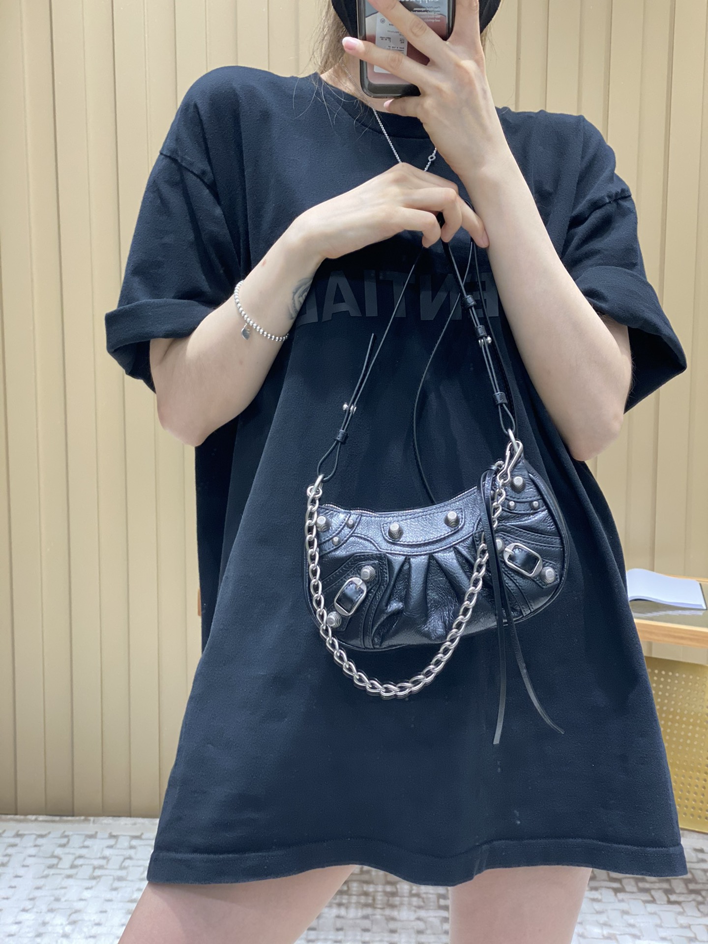 Balenciaga Le Cagole Mini 20CM 黑色平纹月牙包 695814