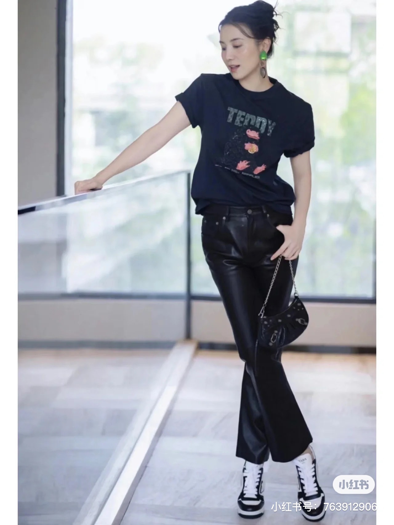 Balenciaga Le Cagole Mini 20CM 黑色平纹月牙包 695814