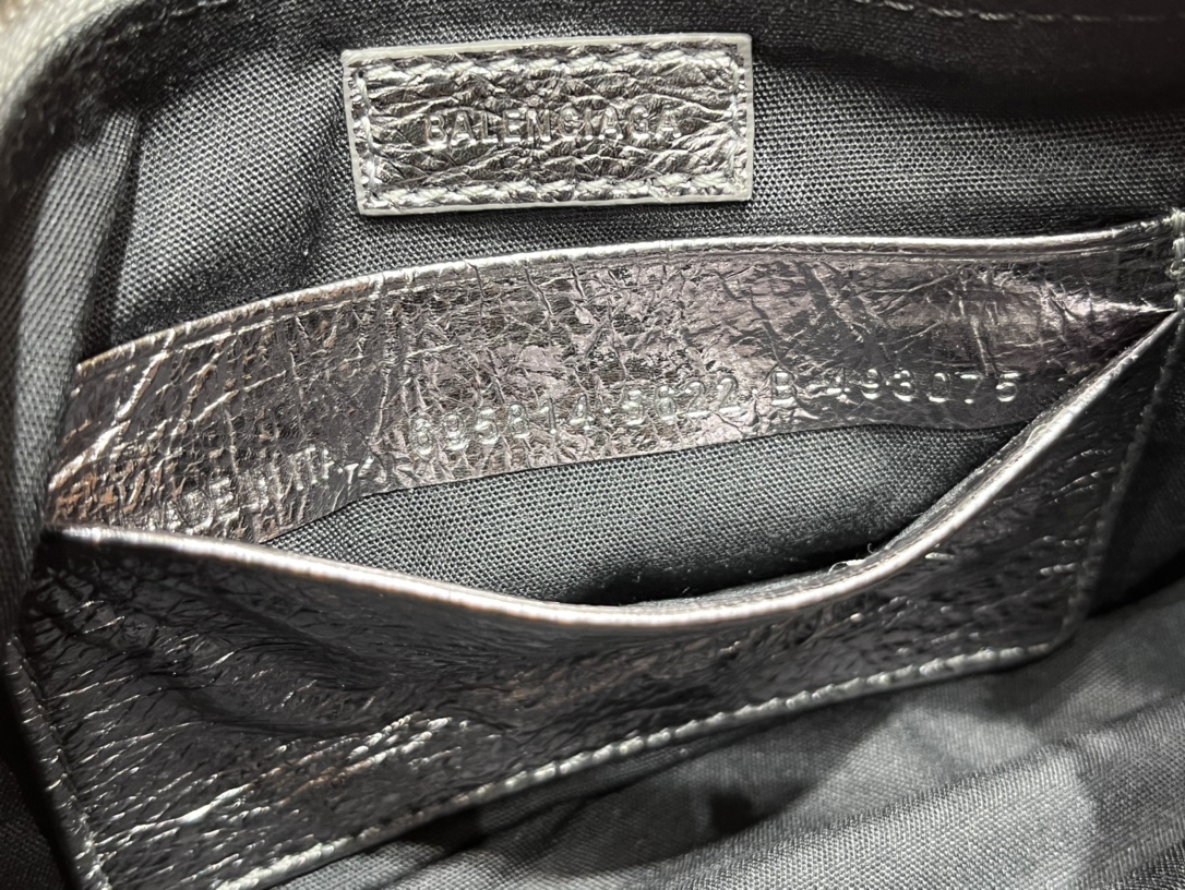 Balenciaga Le Cagole Mini 20CM 古银色平纹月牙包 695814