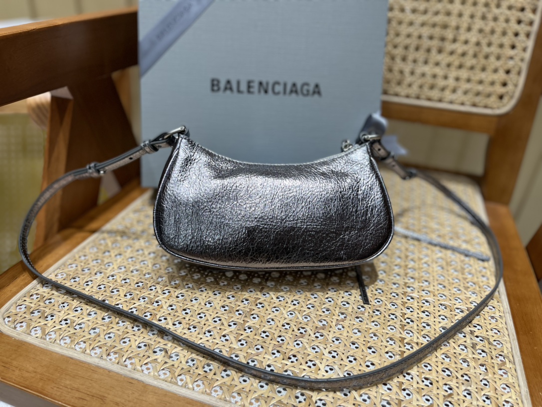 Balenciaga Le Cagole Mini 20CM 古银色平纹月牙包 695814