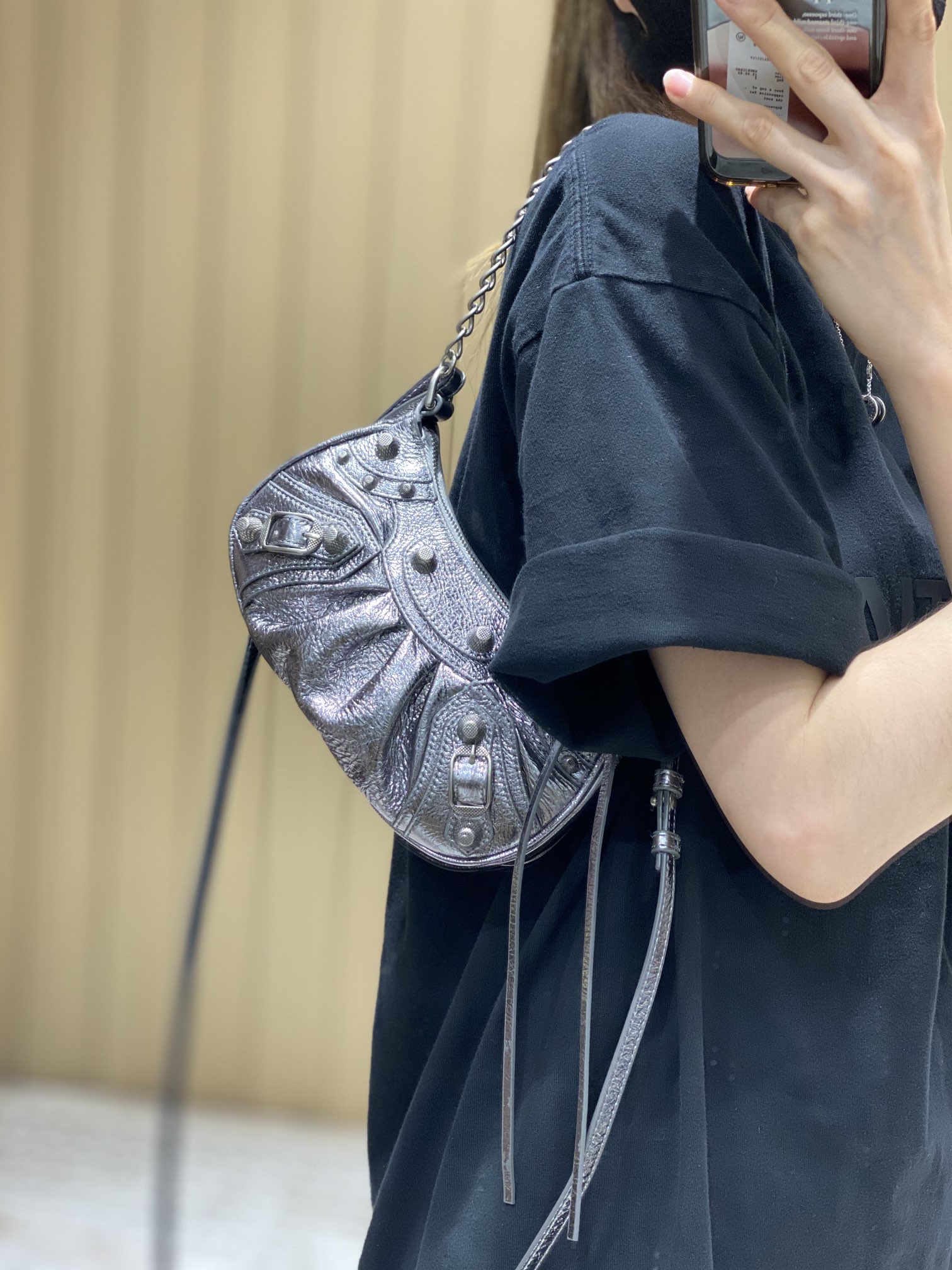 Balenciaga Le Cagole Mini 20CM 古银色平纹月牙包 695814